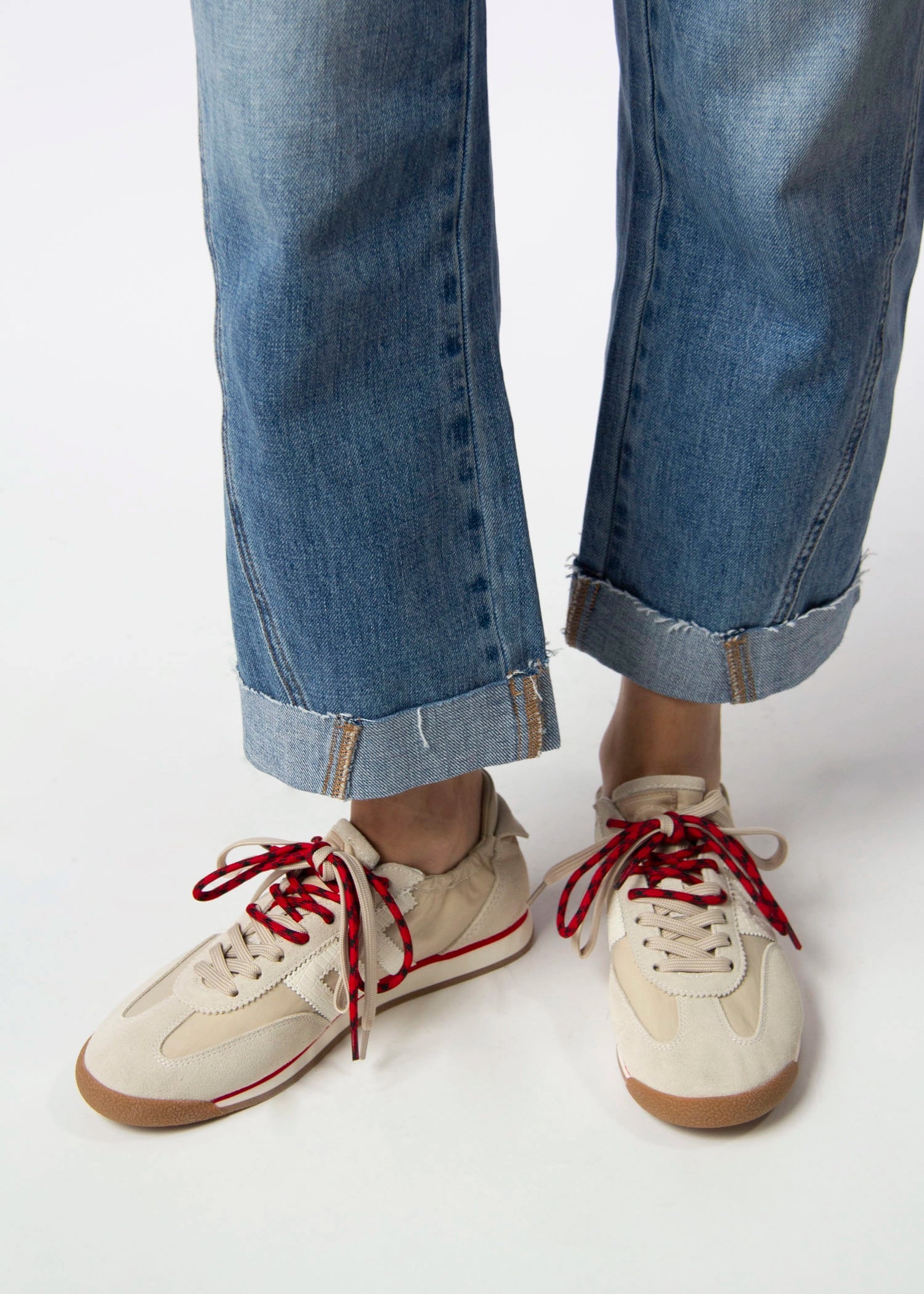 swatch_Sand back70 rocket sneaker