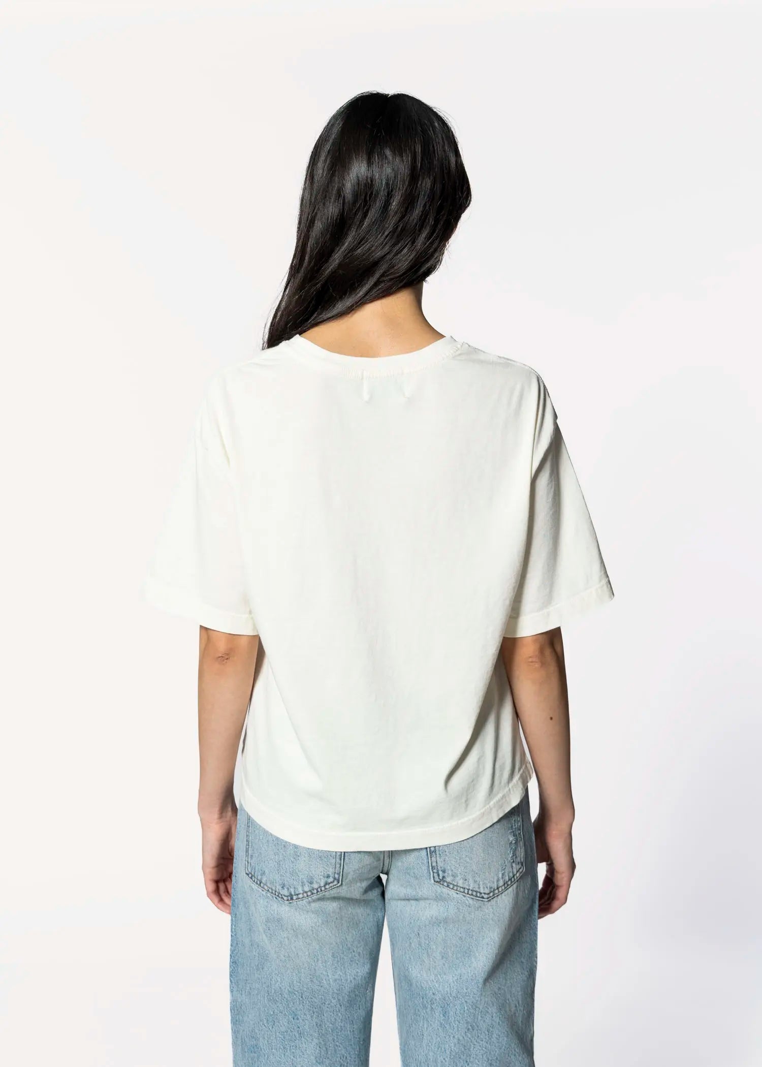 swatch_neutrals capri tee apparel