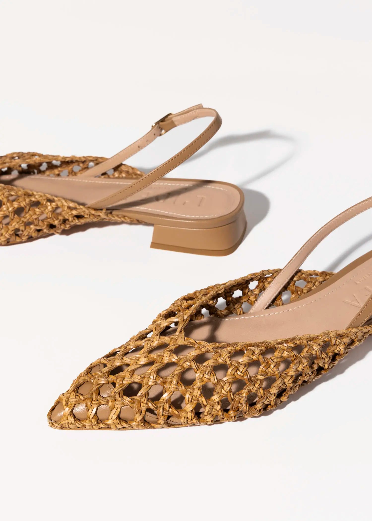 swatch_natural leather lussy woven slingback flat shoes