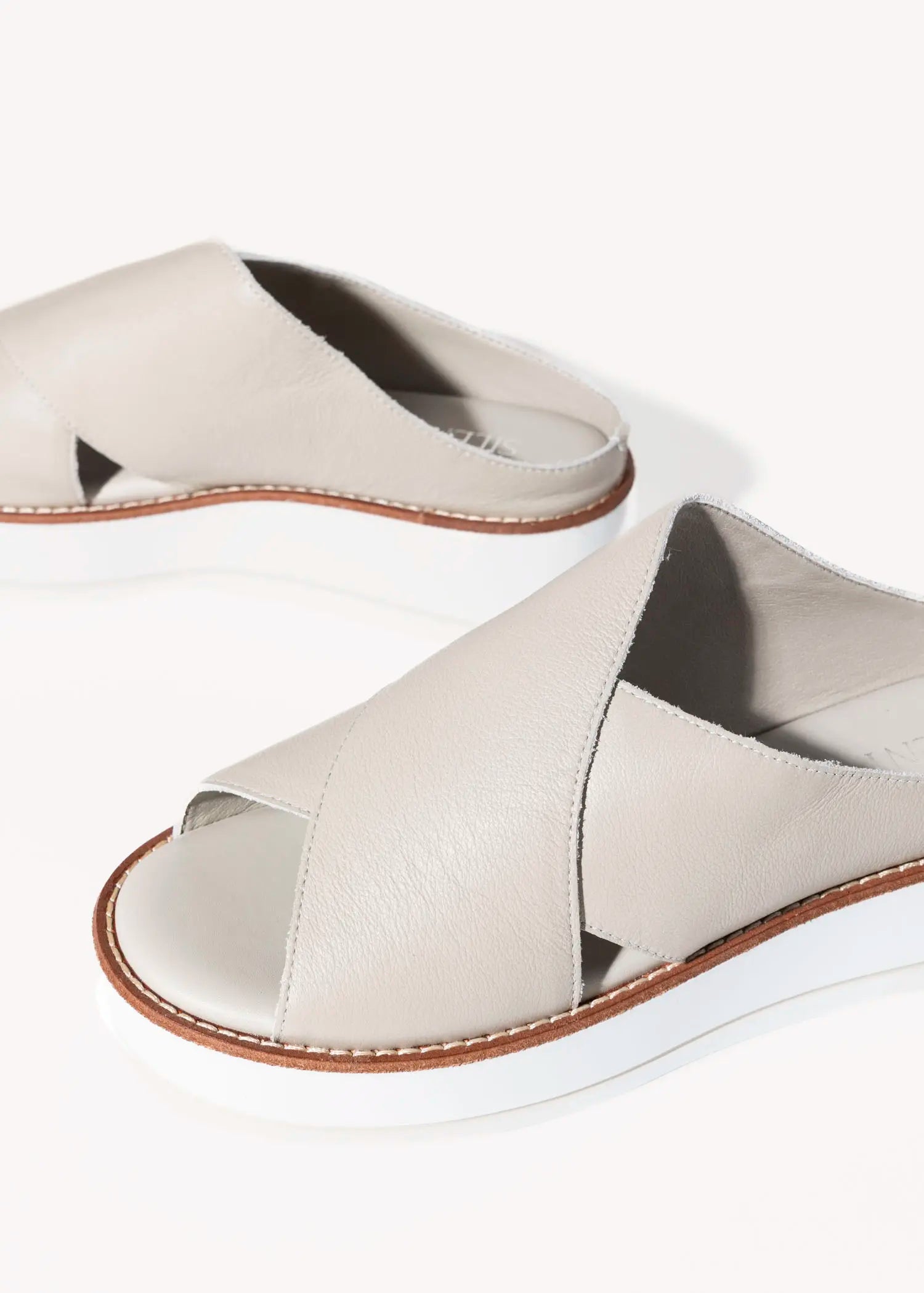 swatch_stone leather orelia slide sandal platform sandals