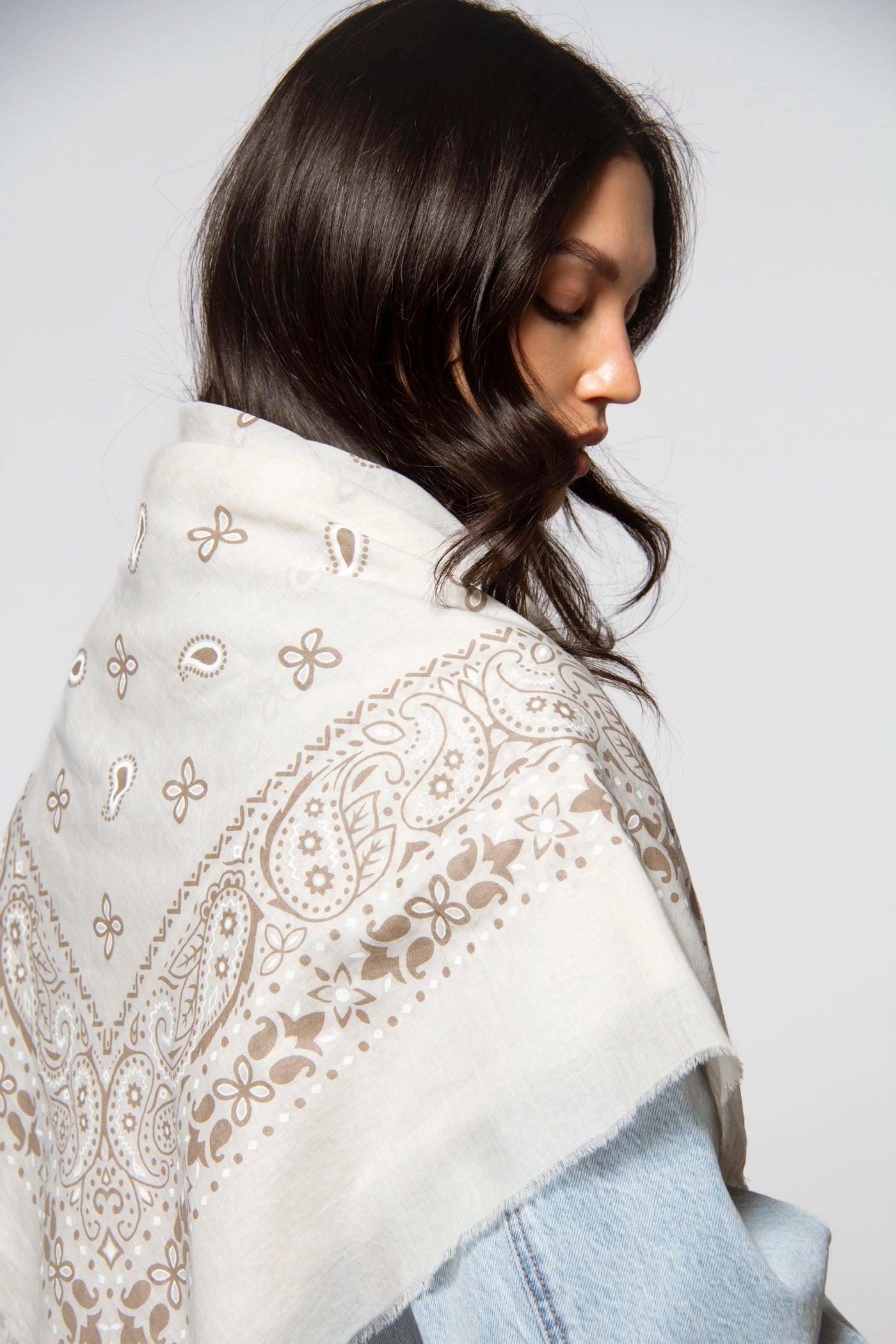 swatch_Beige cotton bandana scarf
