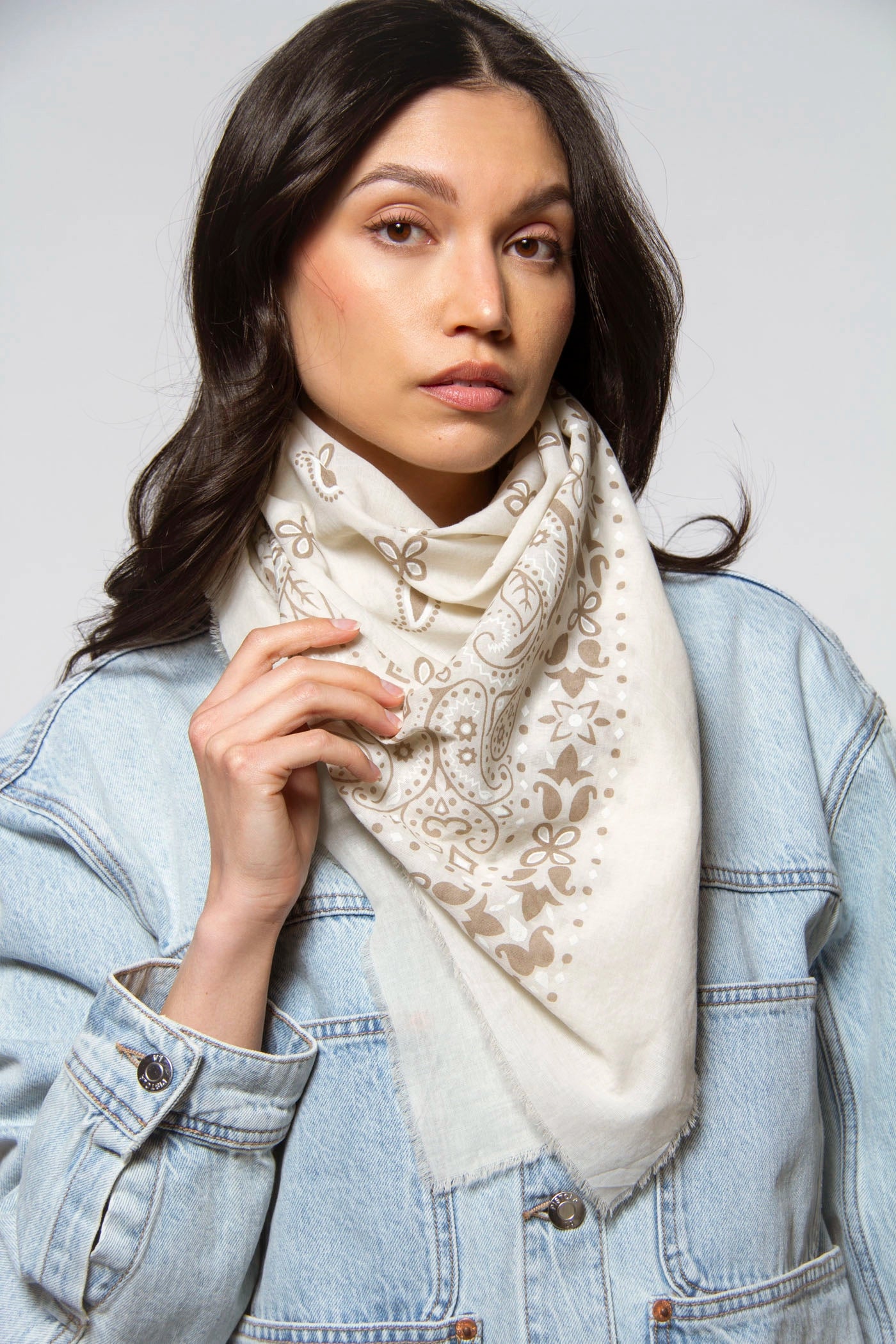 swatch_Beige cotton bandana scarf