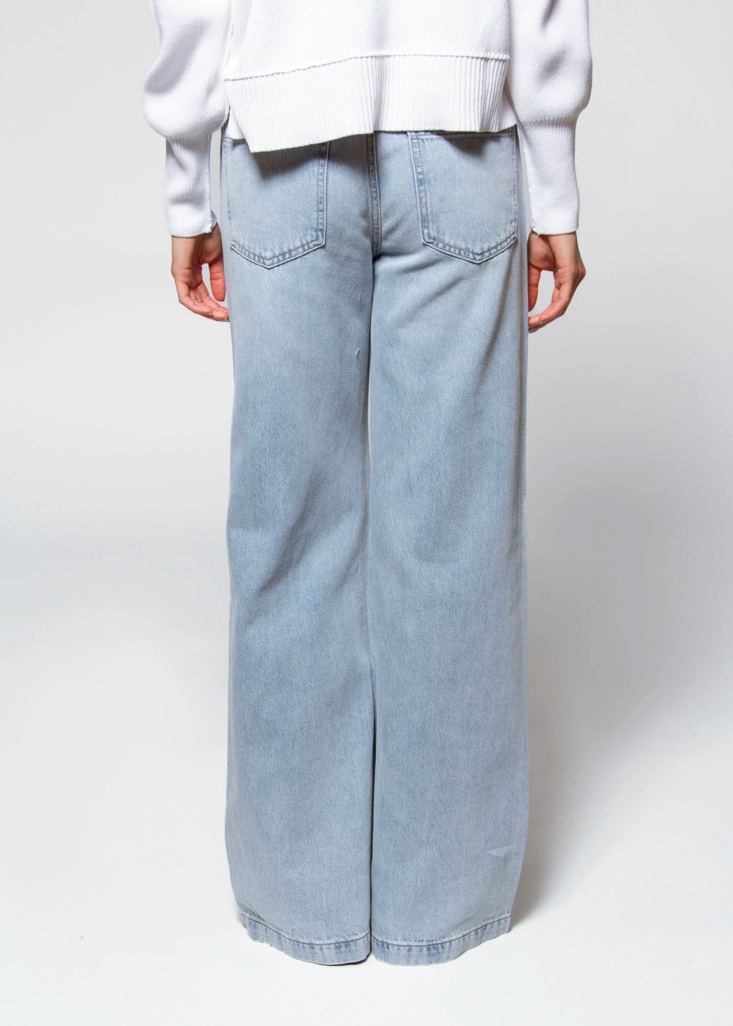 swatch_Light Denim pistola jadyn palazzo jeans