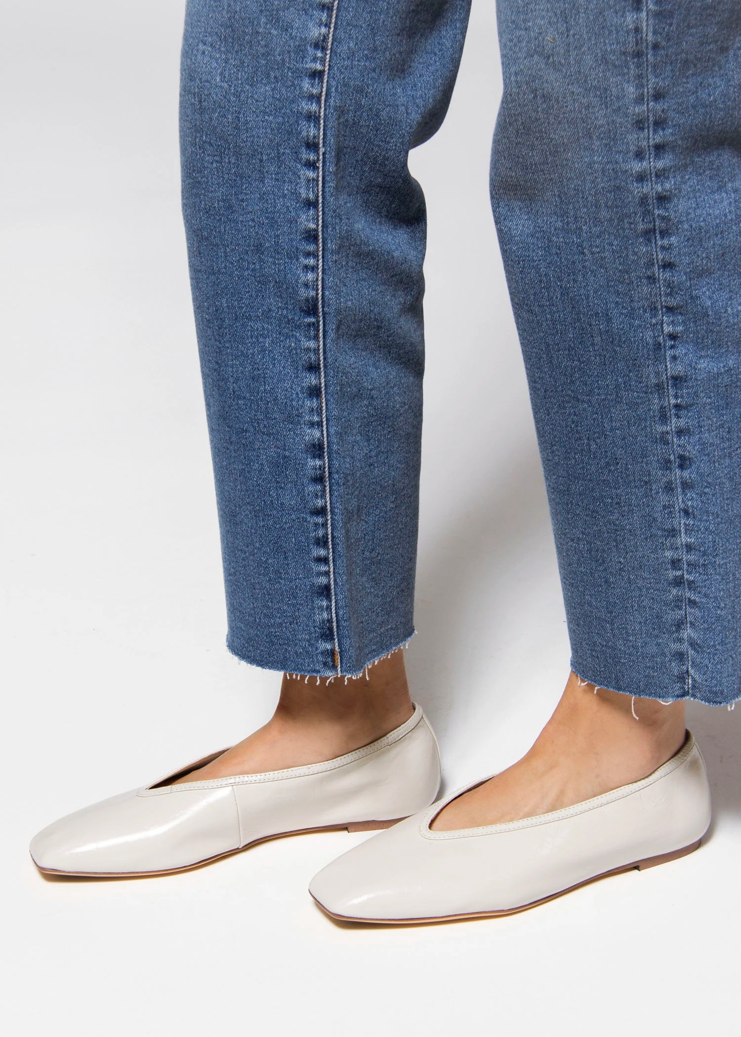 swatch_Dove bianca leather flat flat shoes