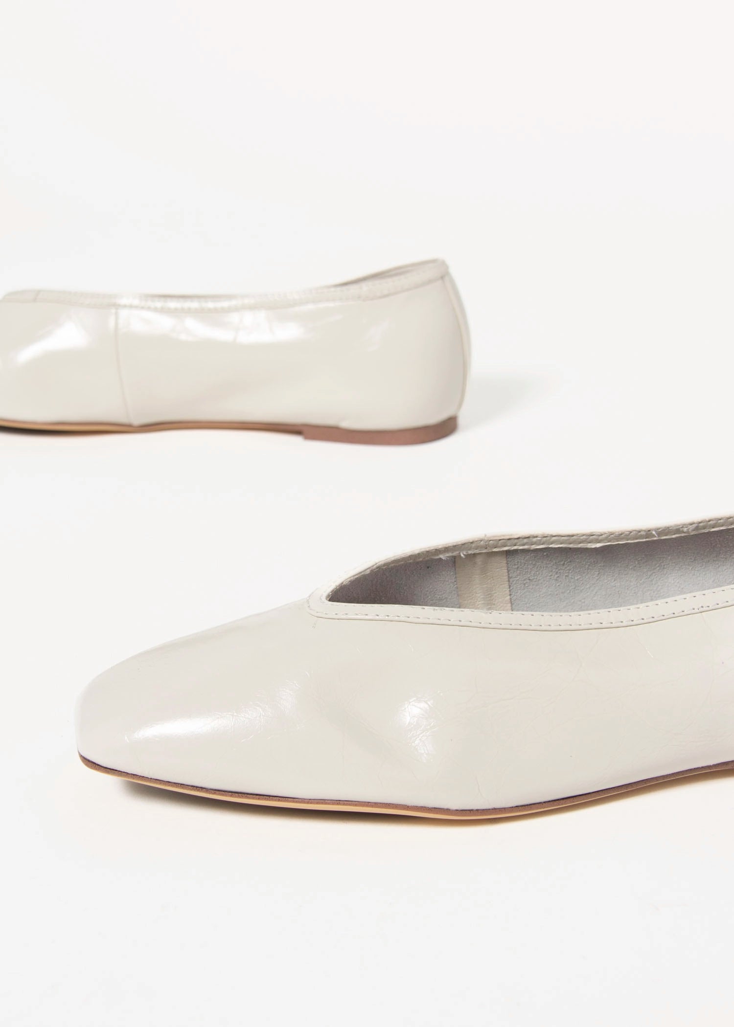 swatch_Dove bianca leather flat flat shoes