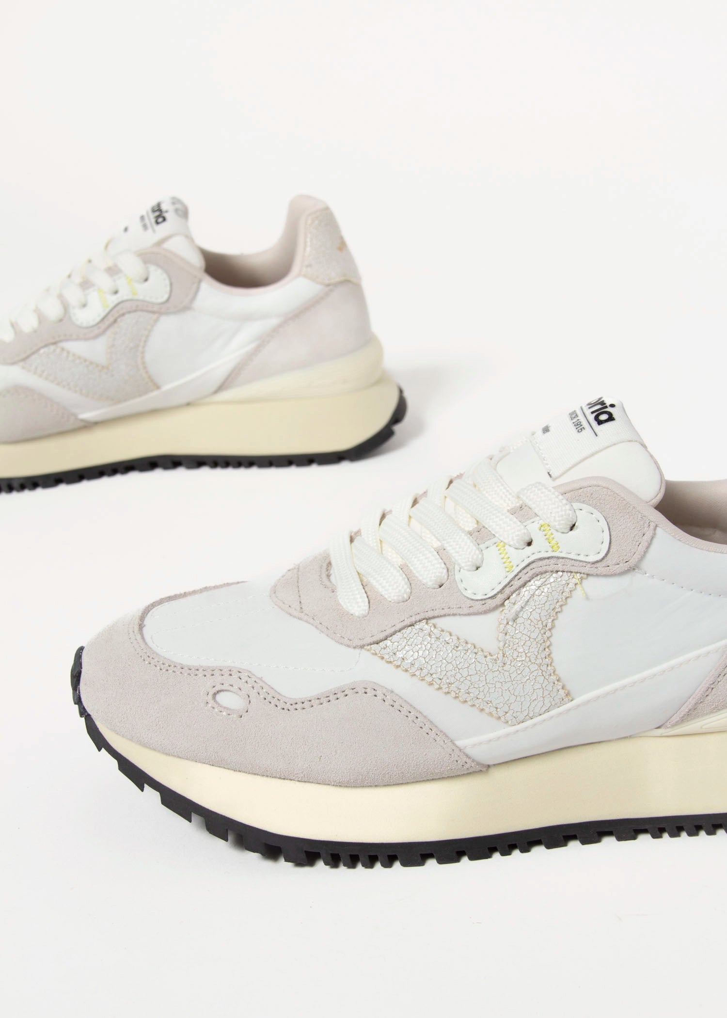 swatch_Ice victoria viento sneakers