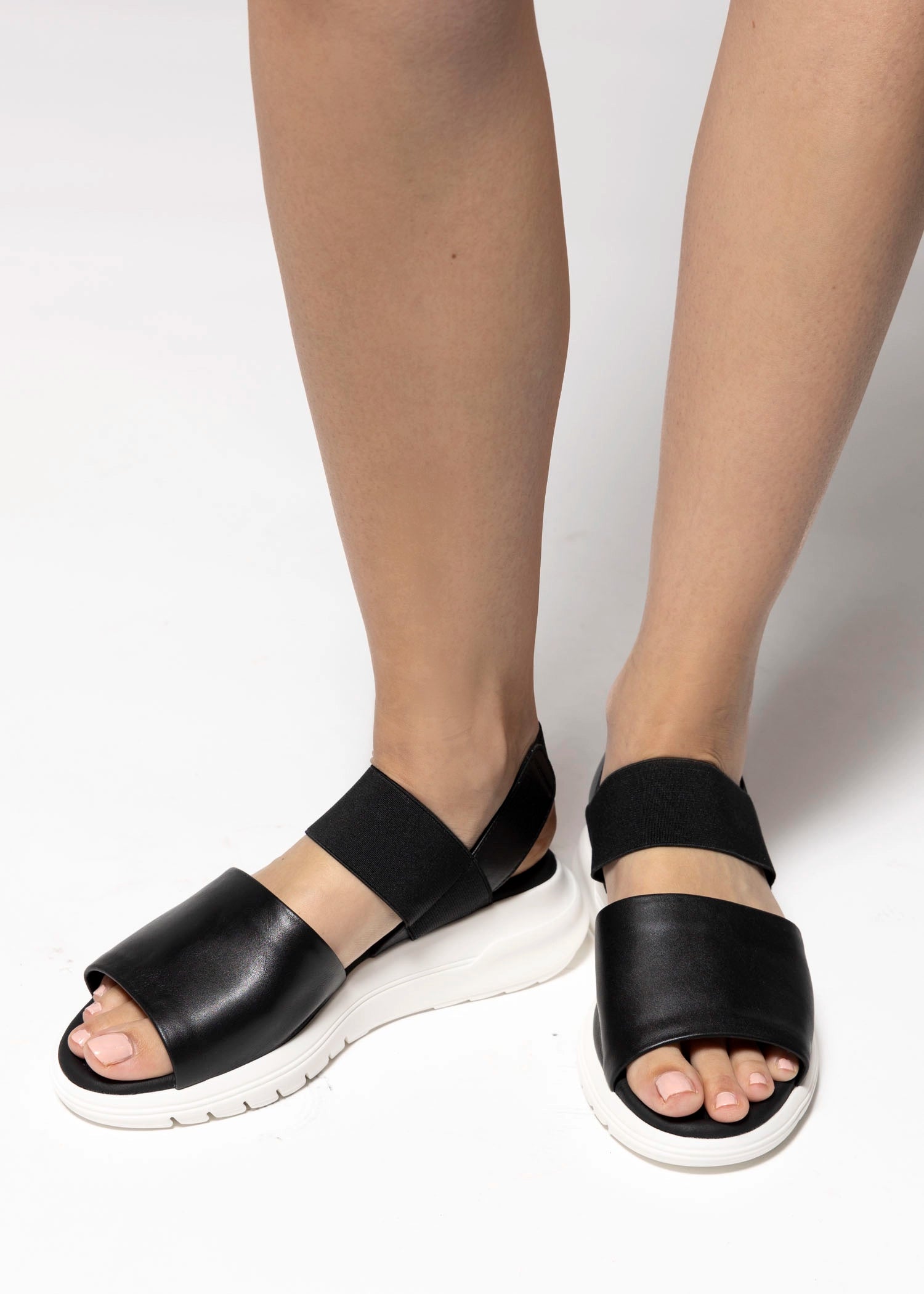 swatch_Black the flexx tuana comfort sandal