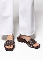 swatch_Brown coconuts fiora clog sandal