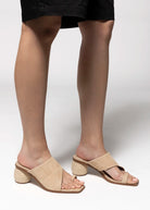 swatch_Latte Suede pelle moda lahni heeled sandal