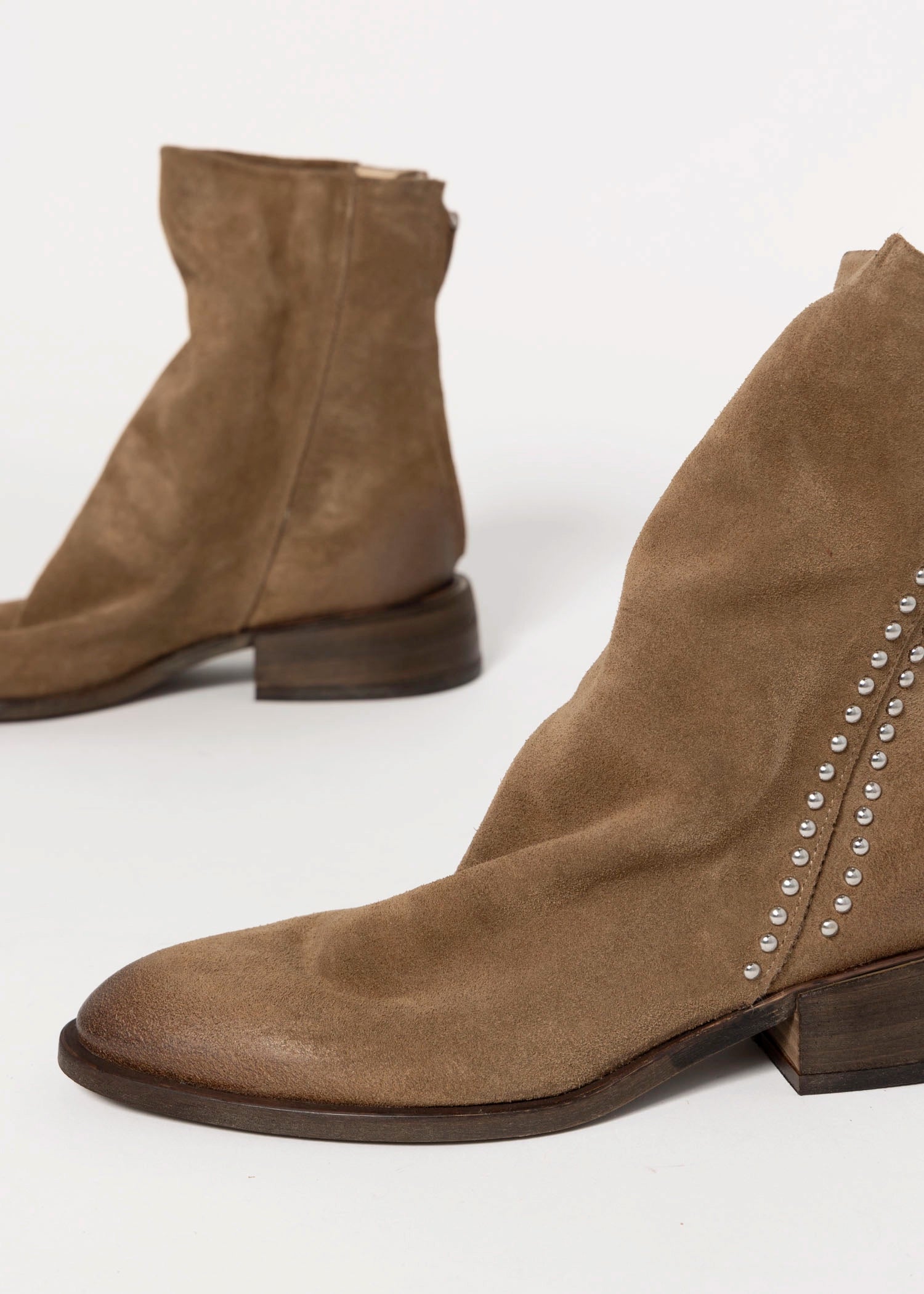 swatch_Tobacco Suede l'idea ruched ankle boot