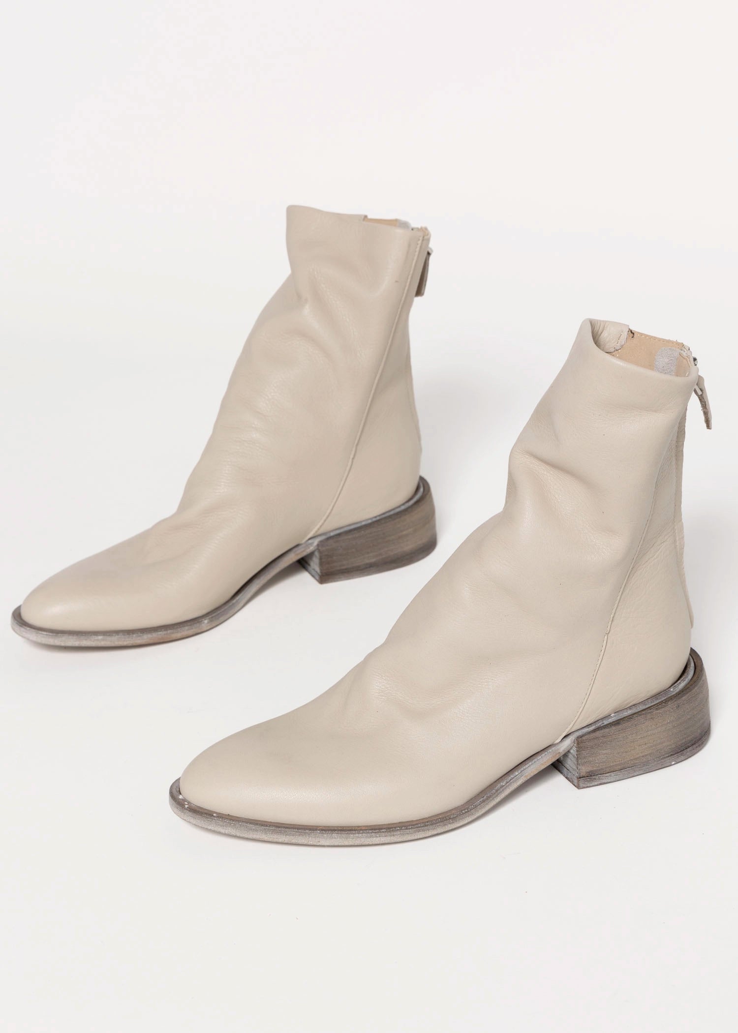 swatch_Off White Leather l'idea ruched ankle boot