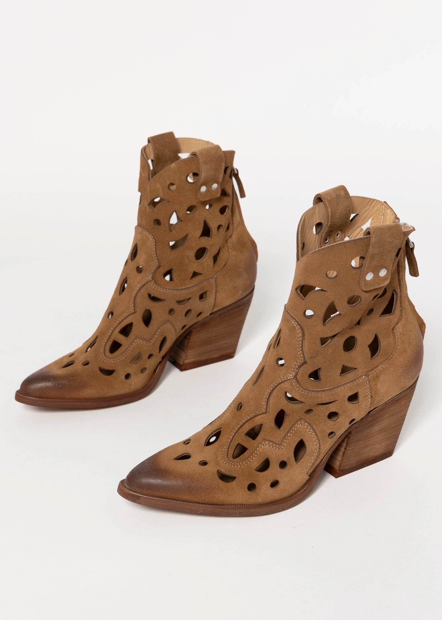 swatch_Cuoio Suede l'idea cutout western boot