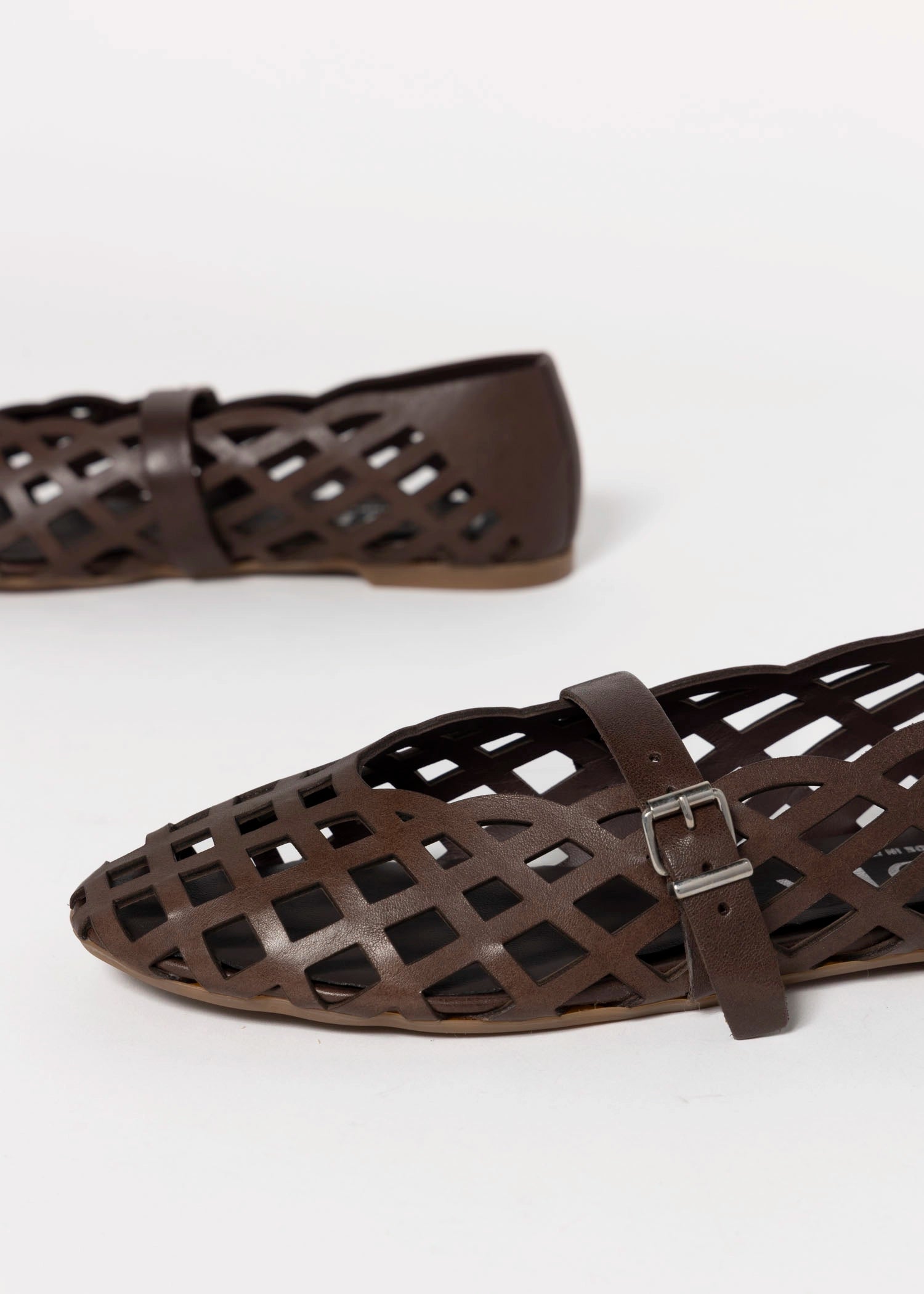 swatch_Brown Leather l'idea cutout leather mary jane