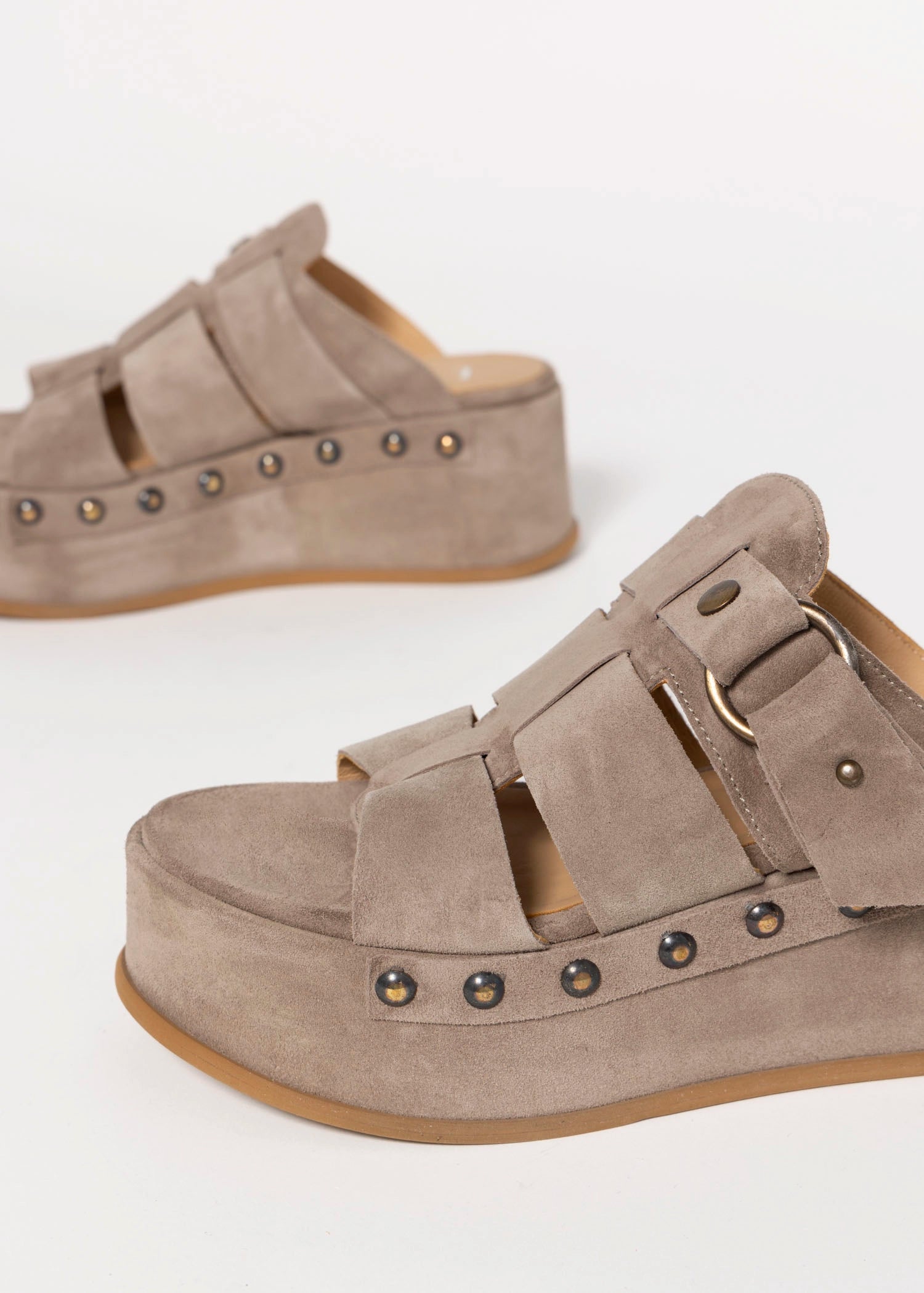 swatch_Taupe Suede l'idea platform fisherman sandal