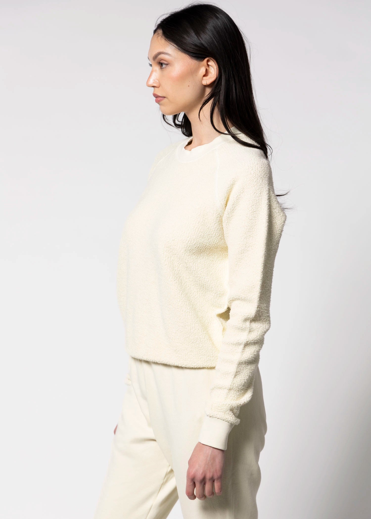 swatch_Custard perfect white tee ziggy sweatshirt