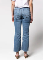 swatch_Medium Wash kut from the kloth kelsey jean