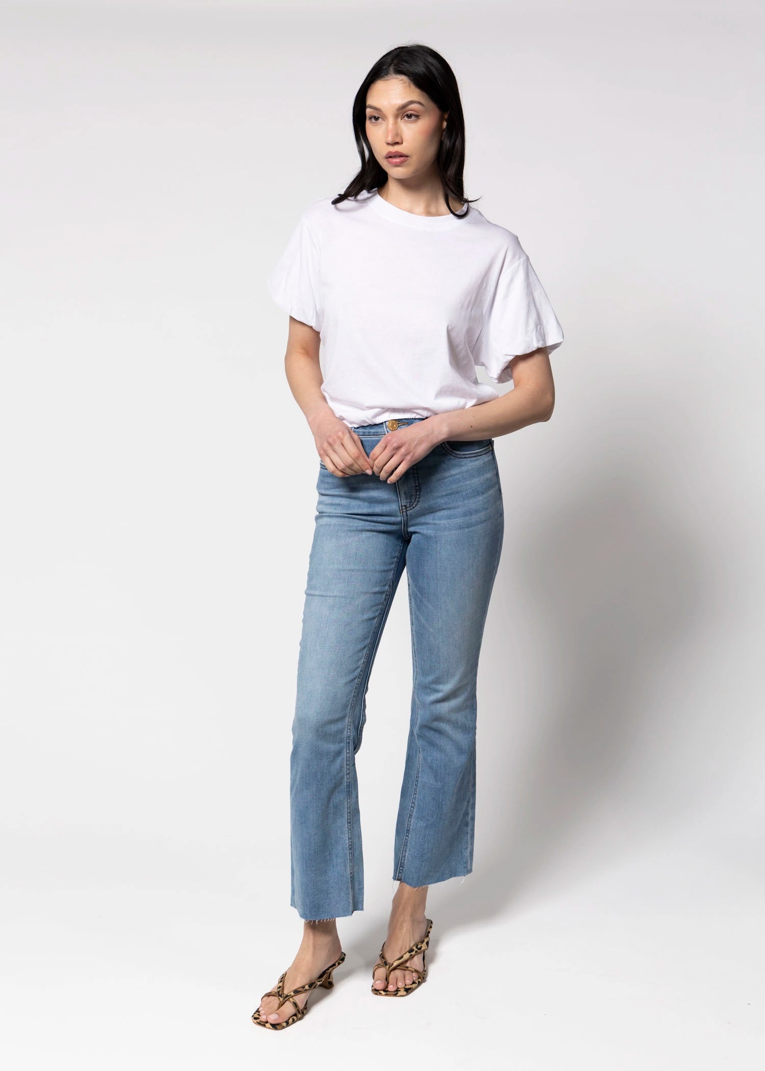swatch_White sanctuary pleat bubble tee