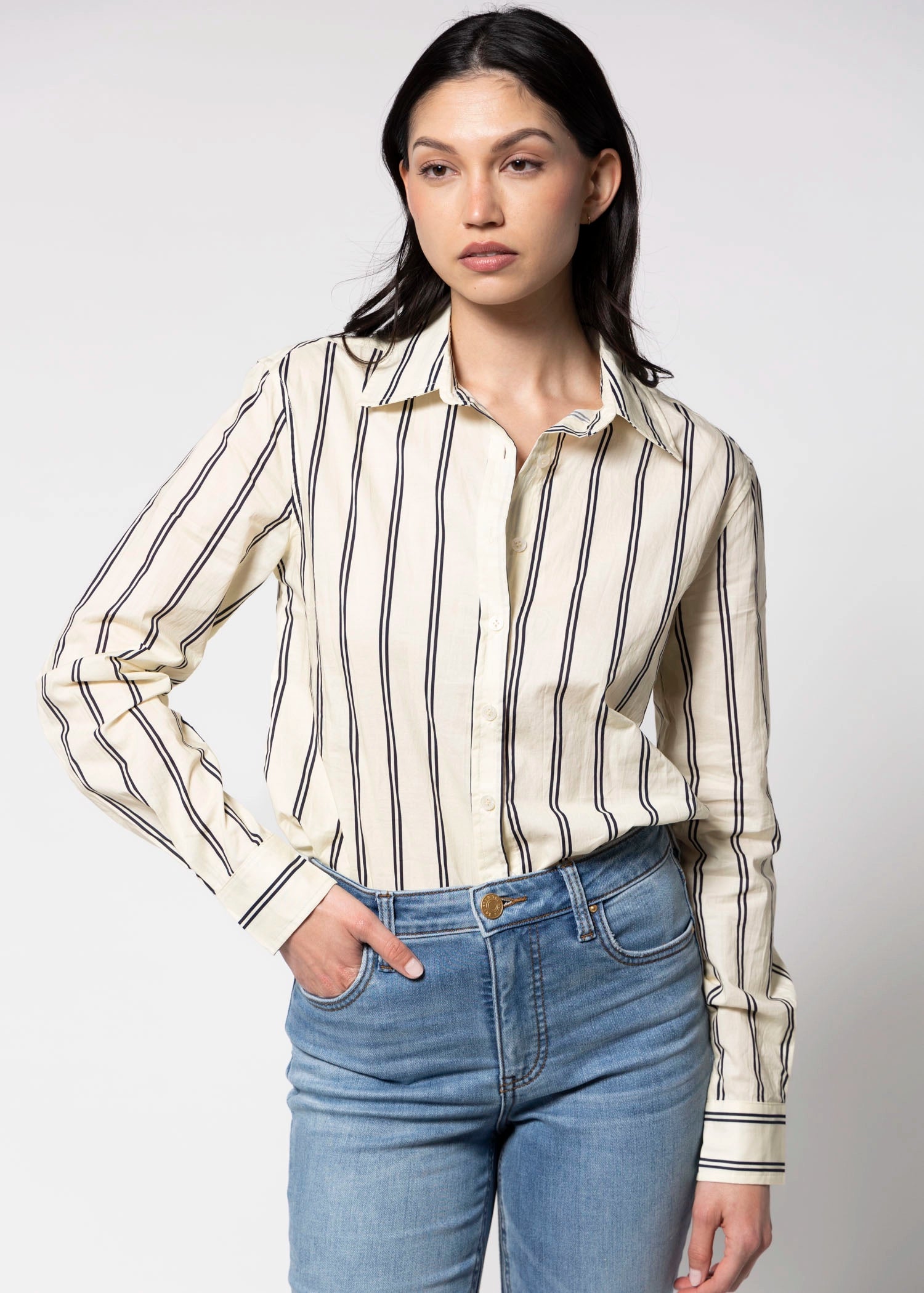 swatch_Sugar Navy perfect white tee gisele button down shirt