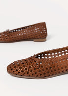 swatch_Tan Leather seychelles flagstaff woven flat
