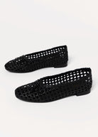 swatch_Black Leather seychelles flagstaff woven flat