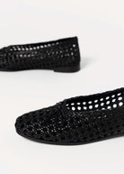 swatch_Black Leather seychelles flagstaff woven flat