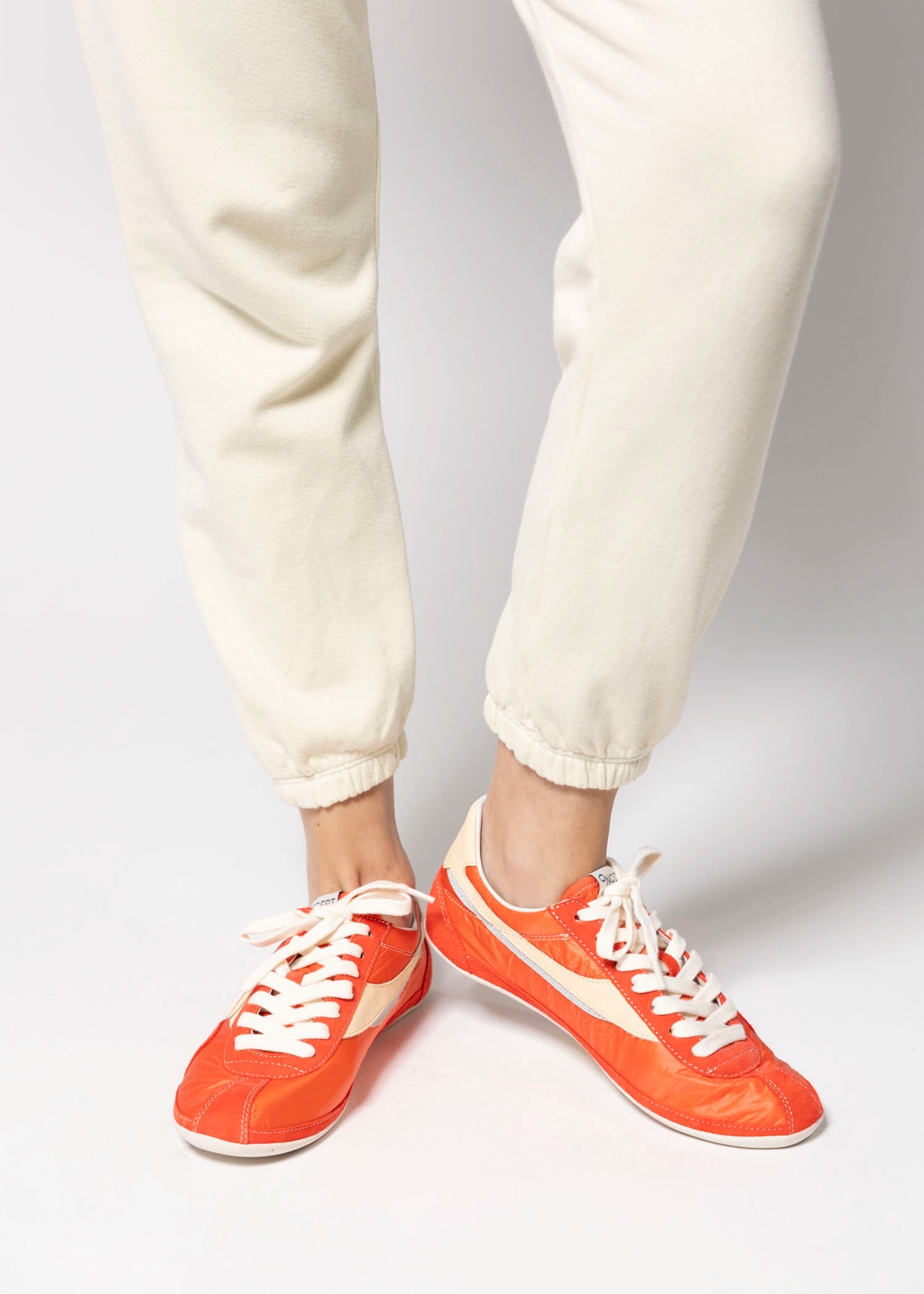 swatch_Grenadine oncept temple sneaker