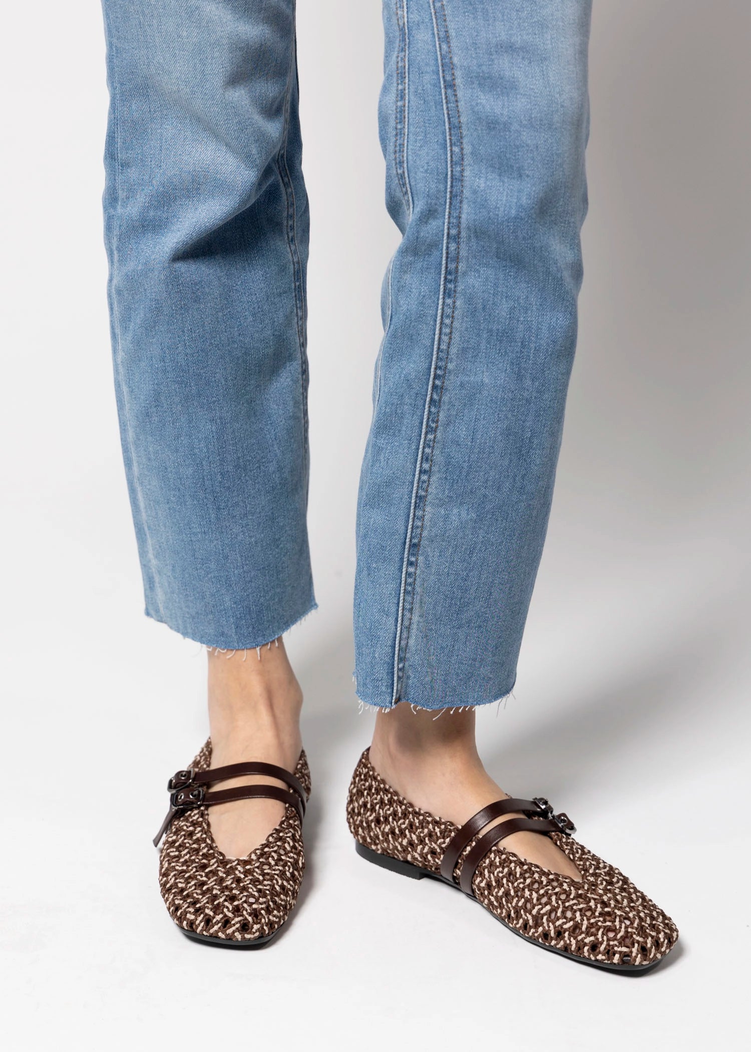 swatch_Dark Brown kmb woven mary jane