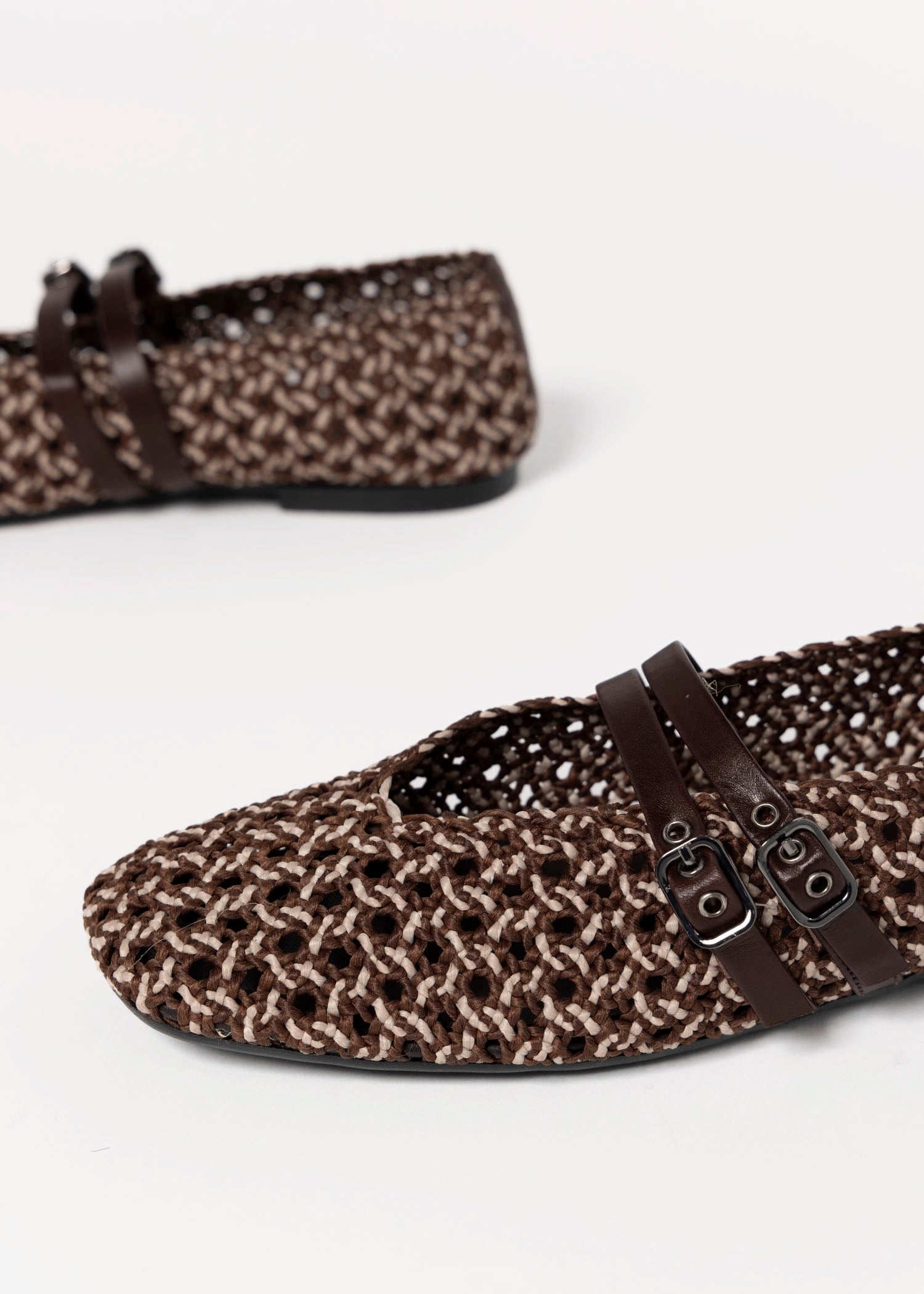 swatch_Dark Brown kmb woven mary jane