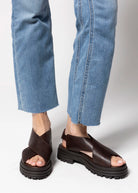 swatch_Chocolate Leather kmb dafne sandal