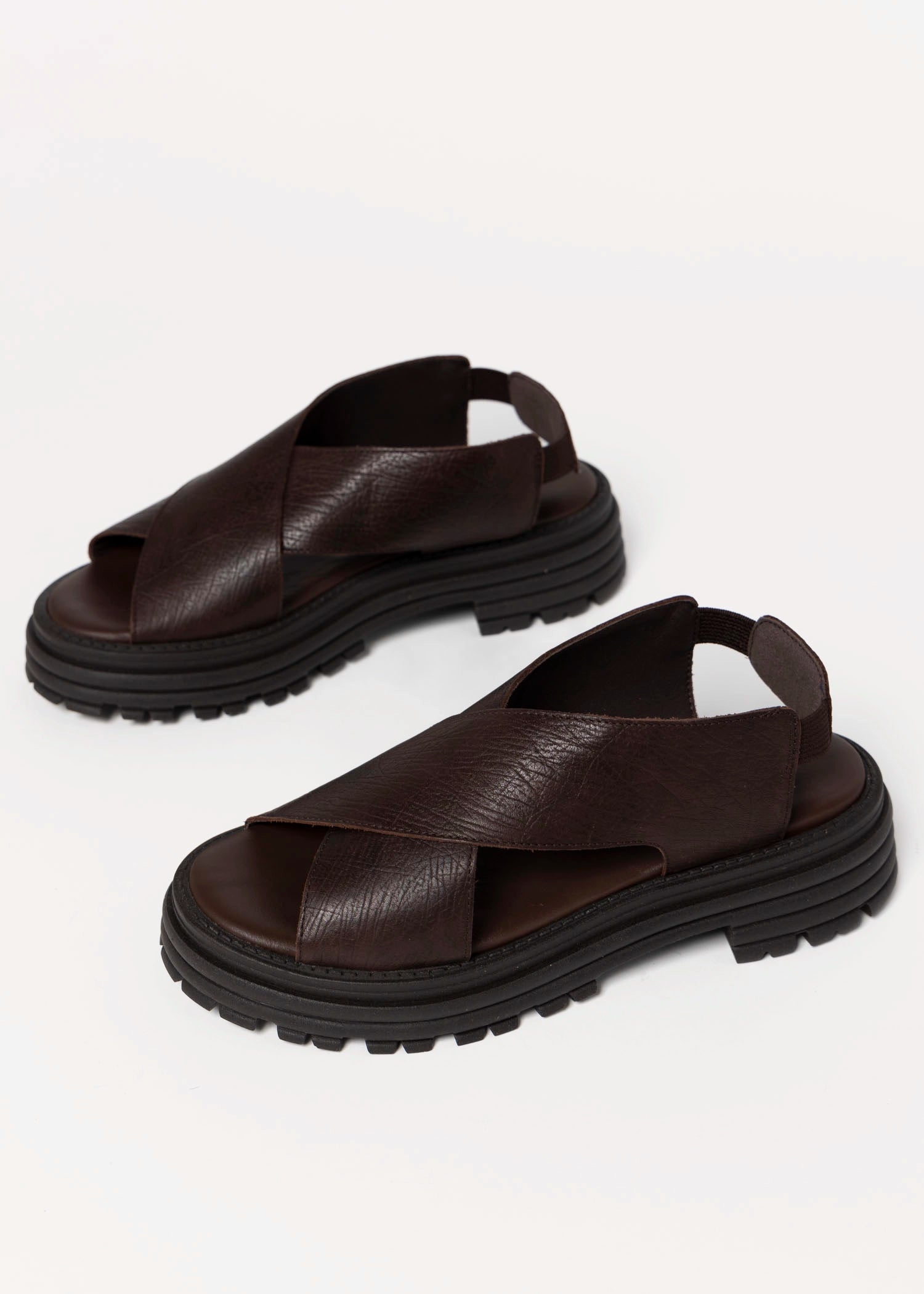 swatch_Chocolate Leather kmb dafne sandal