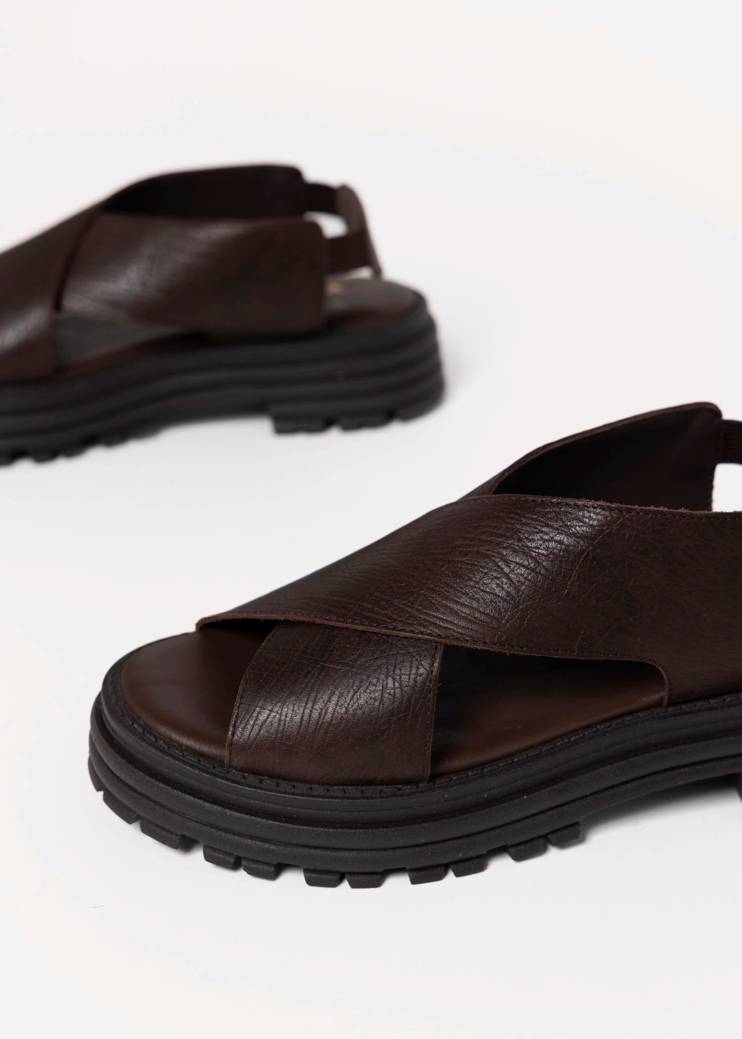 swatch_Chocolate Leather kmb dafne sandal