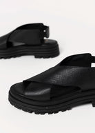 swatch_Black Leather kmb dafne sandal