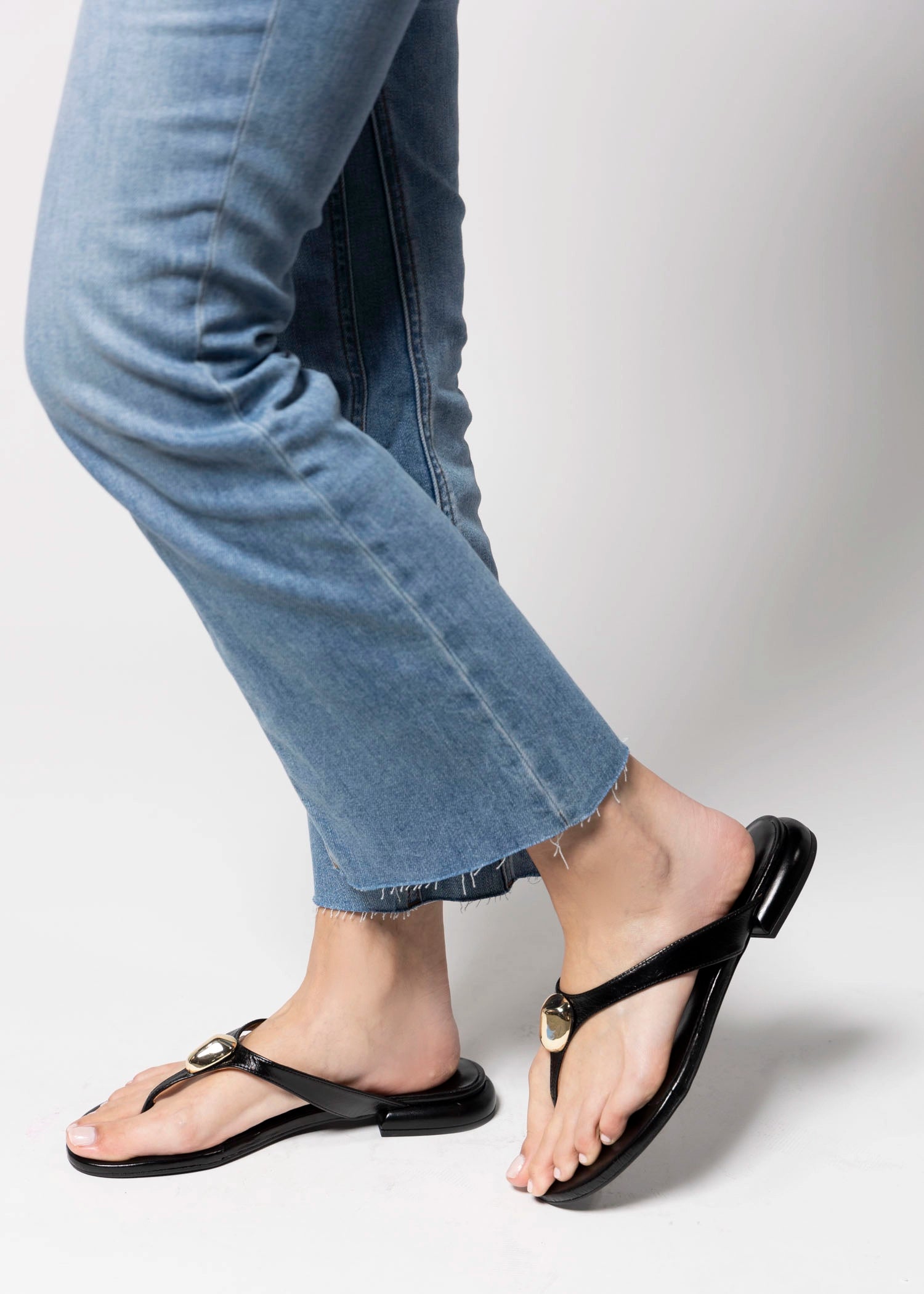 swatch_Black Leather angel alarcon claudia flip flop sandal