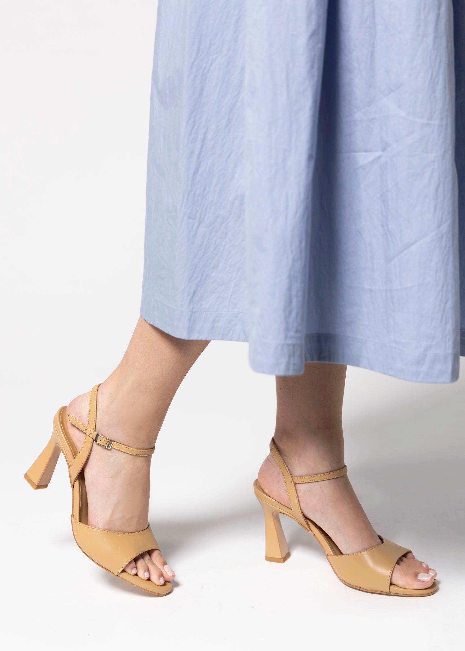 swatch_Sand Leather angel alarcon dorat heeled sandal