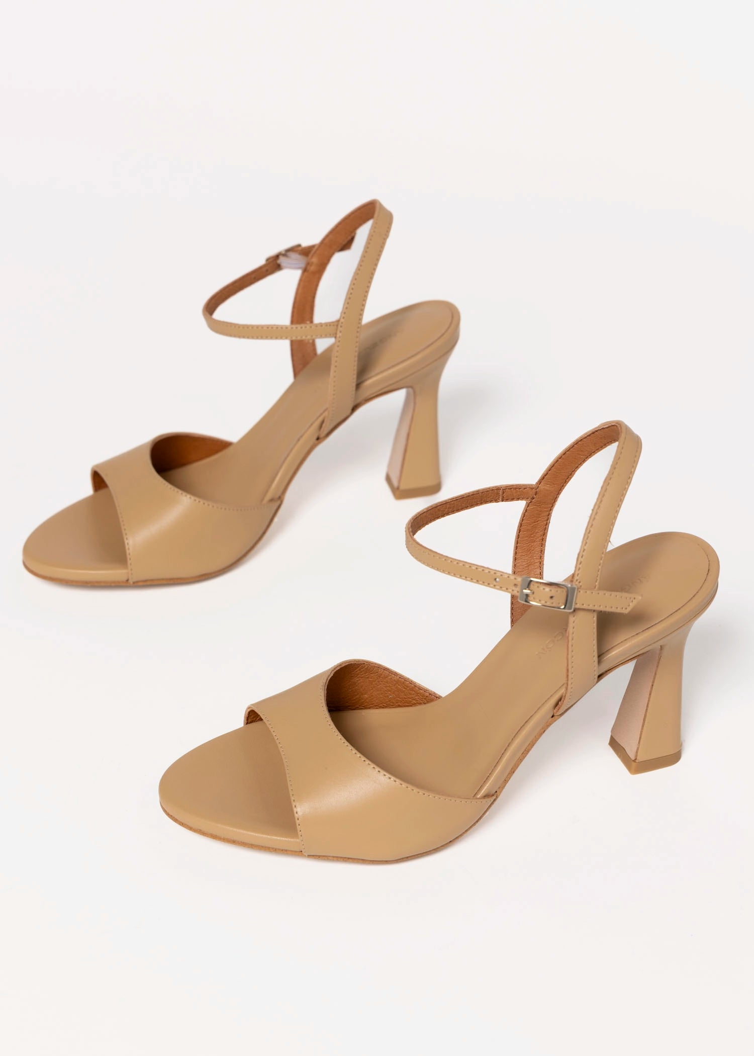 swatch_Sand Leather angel alarcon dorat heeled sandal