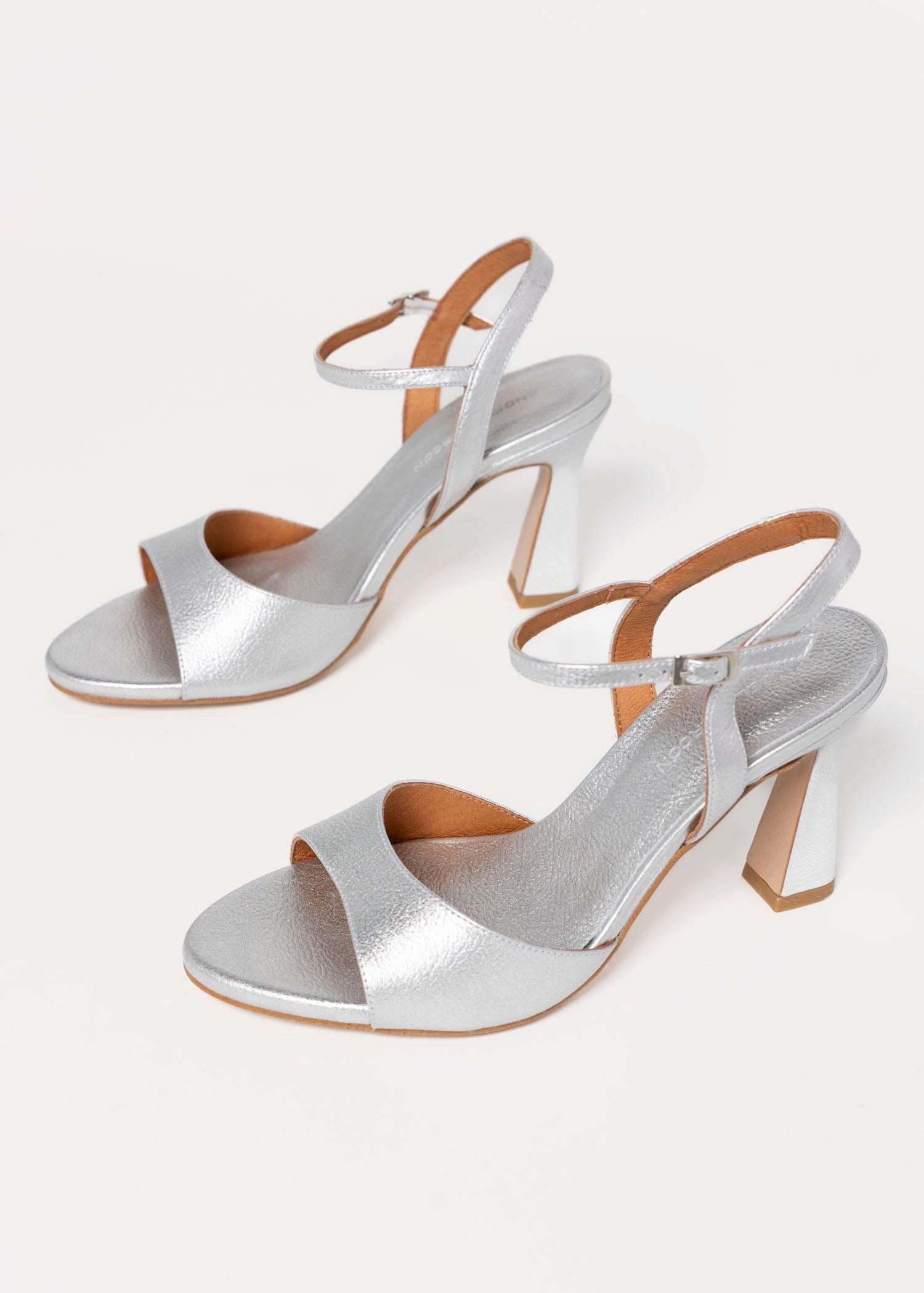 swatch_Silver Leather angel alarcon dorat heeled sandal