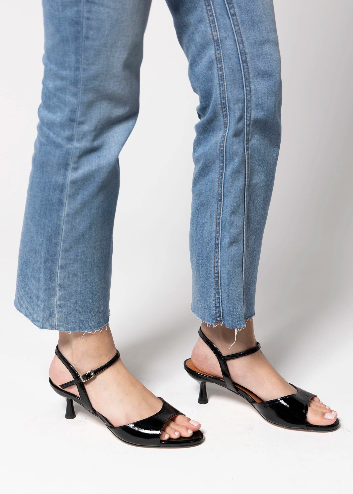 swatch_Black Patent angel alarcon elvira dress sandal