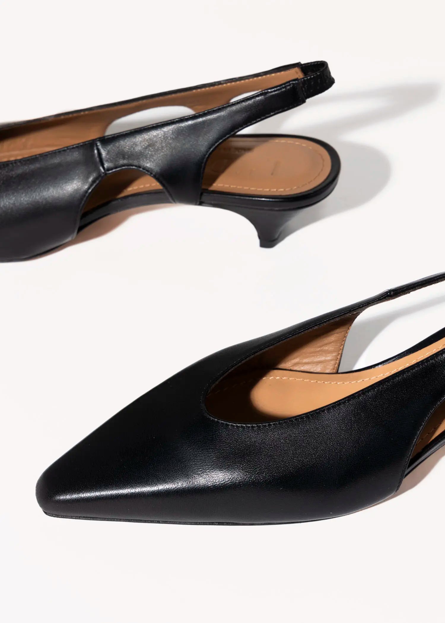 swatch_black leather leather pump heels