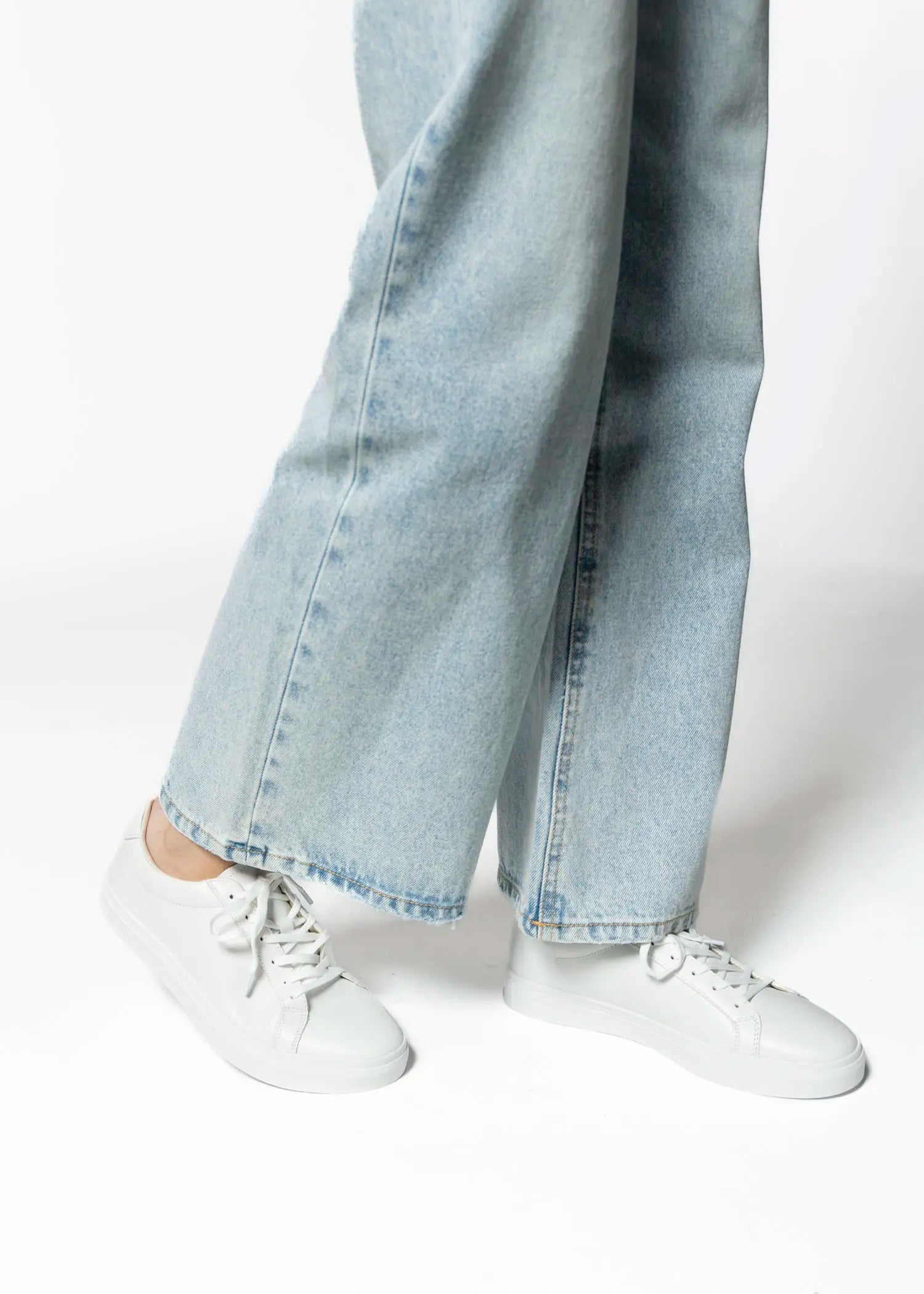 swatch_white cody sneaker shoes