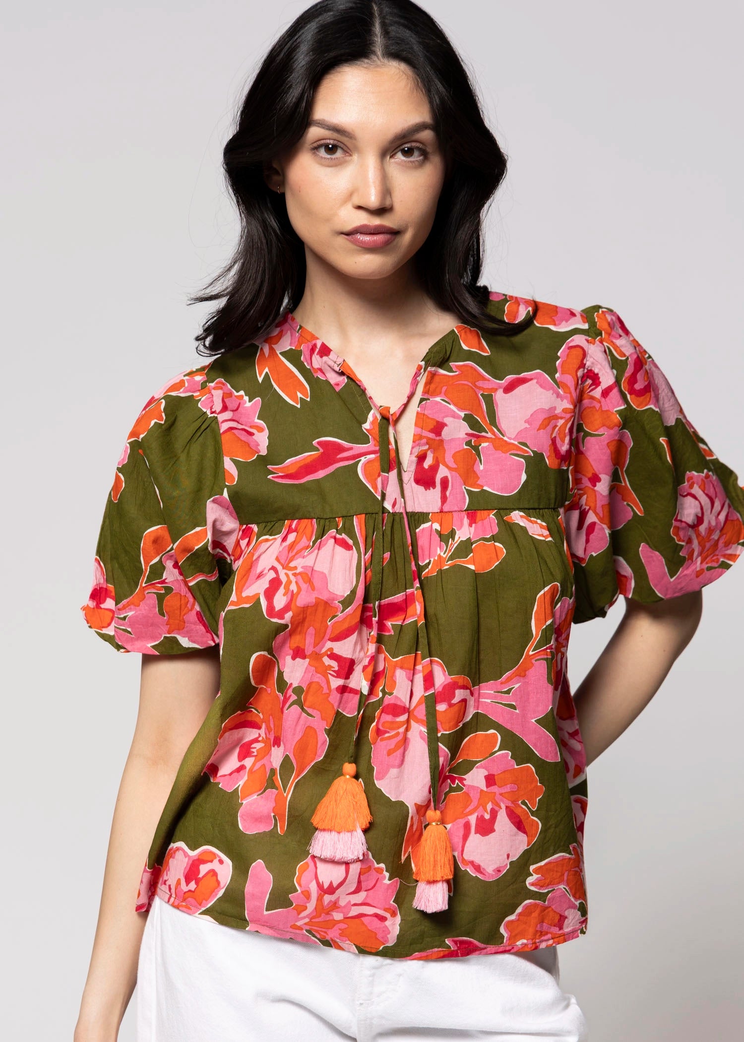 swatch_Olive thml floral puff sleeve blouse