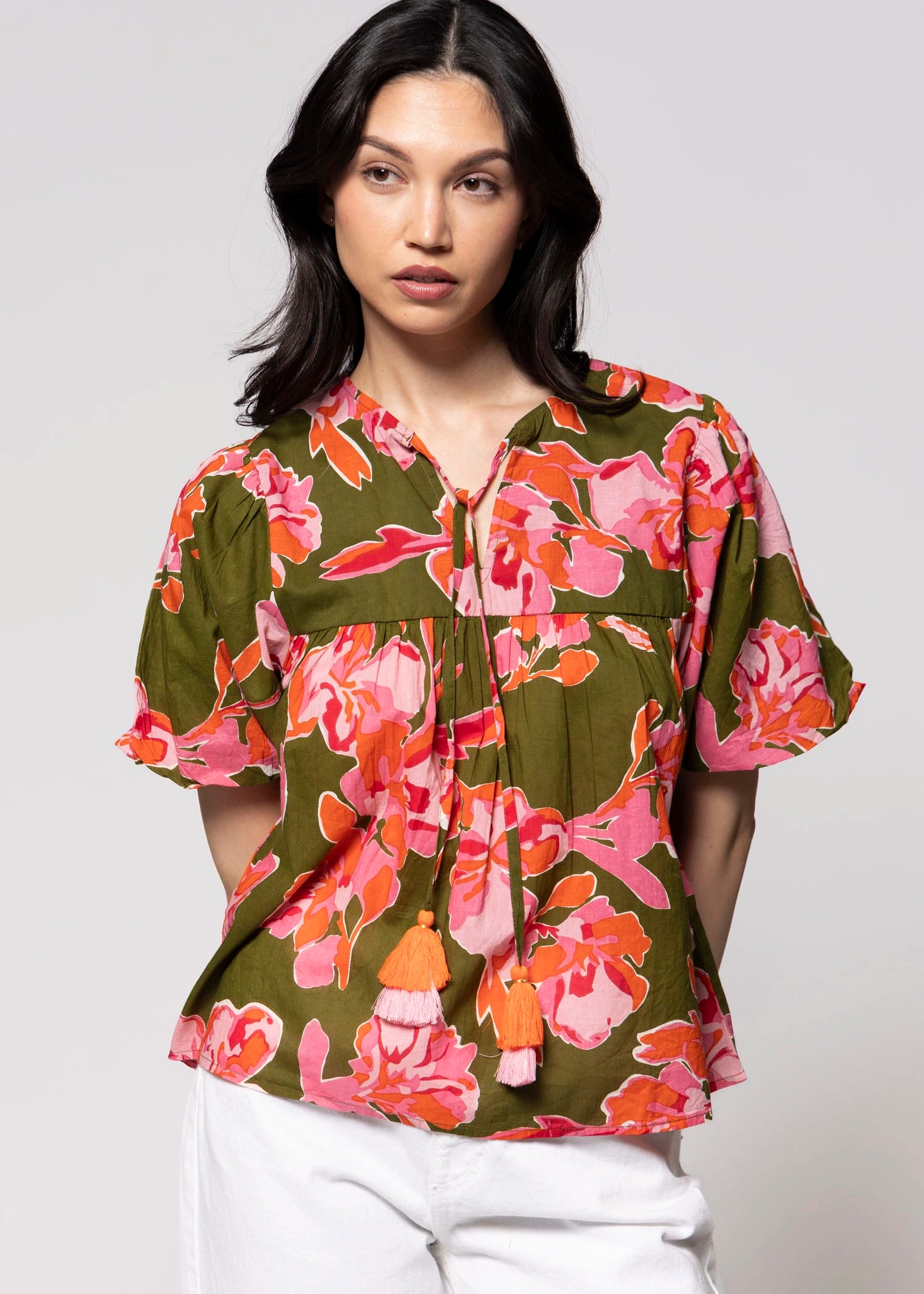 swatch_Olive thml floral puff sleeve blouse