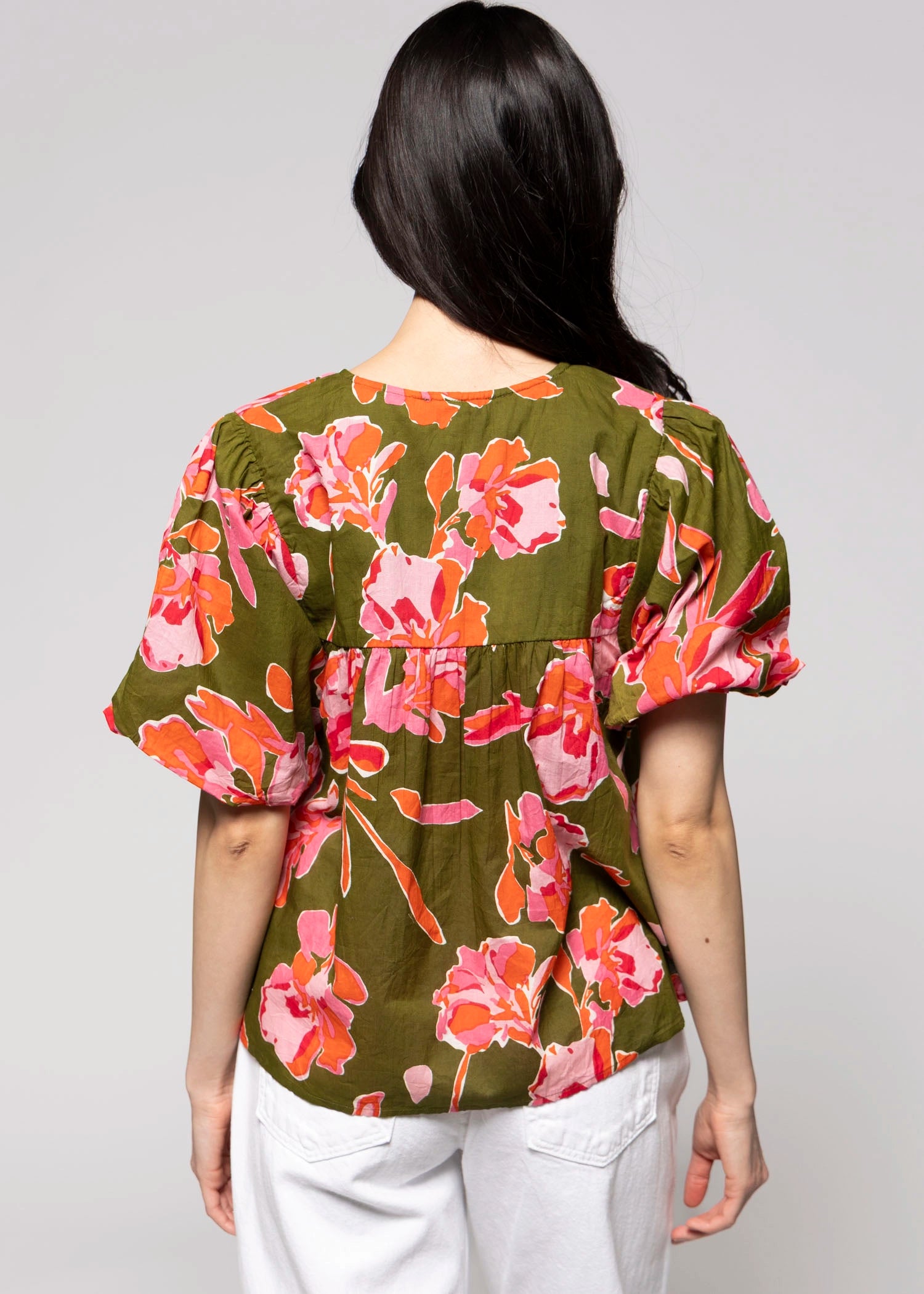 swatch_Olive thml floral puff sleeve blouse