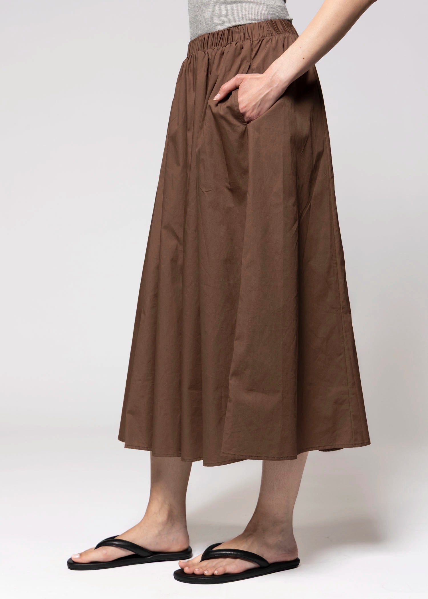 swatch_Chocolate cotton midi skirt