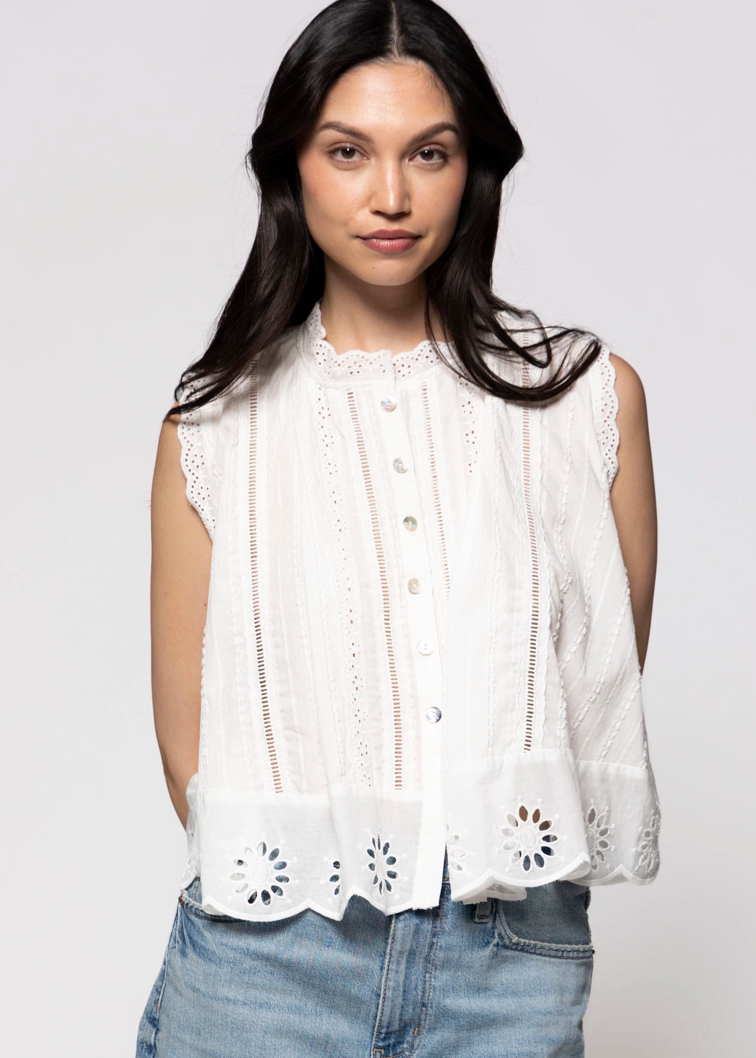 swatch_Off White sleeveless eyelet blouse