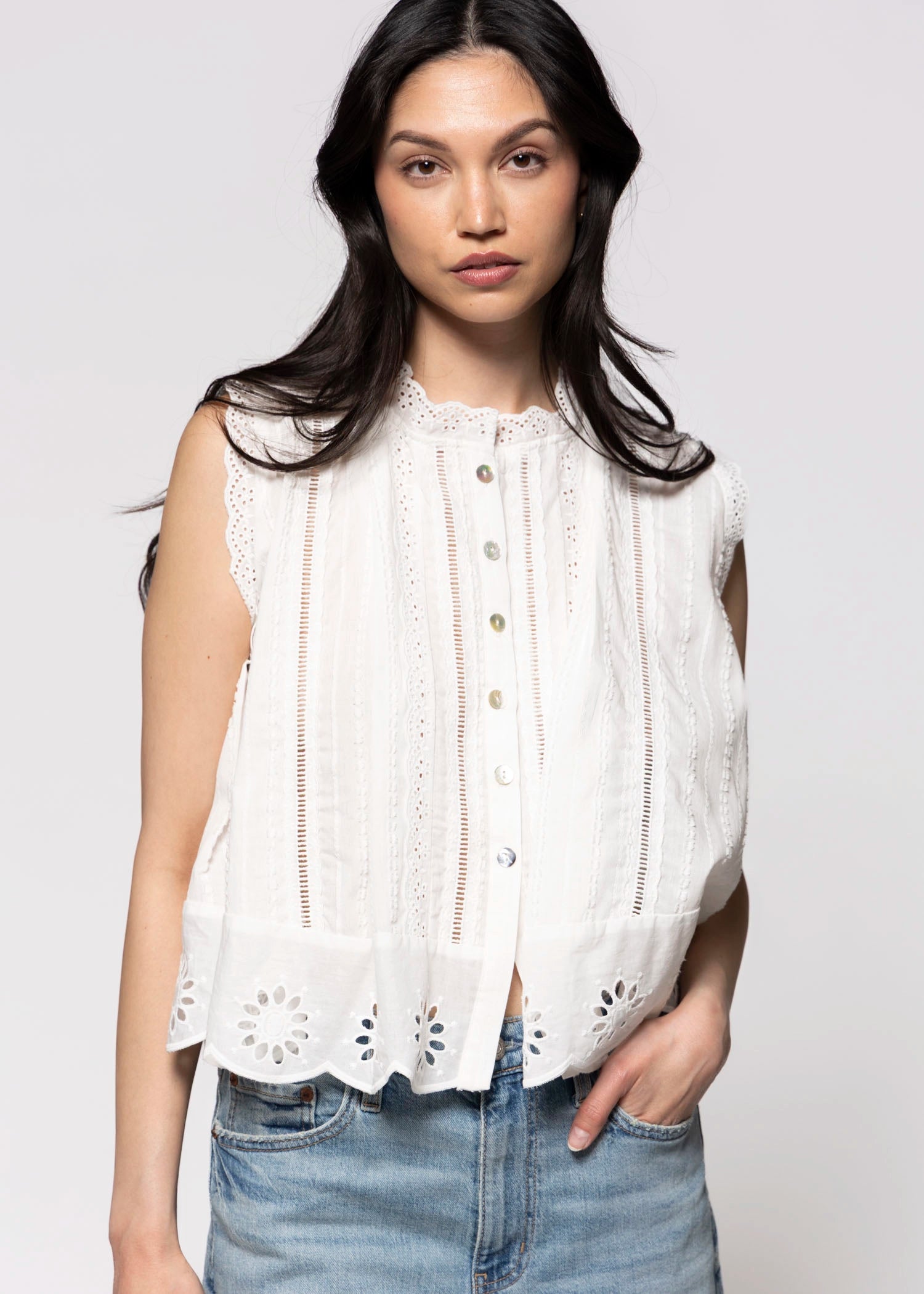 swatch_Off White sleeveless eyelet blouse