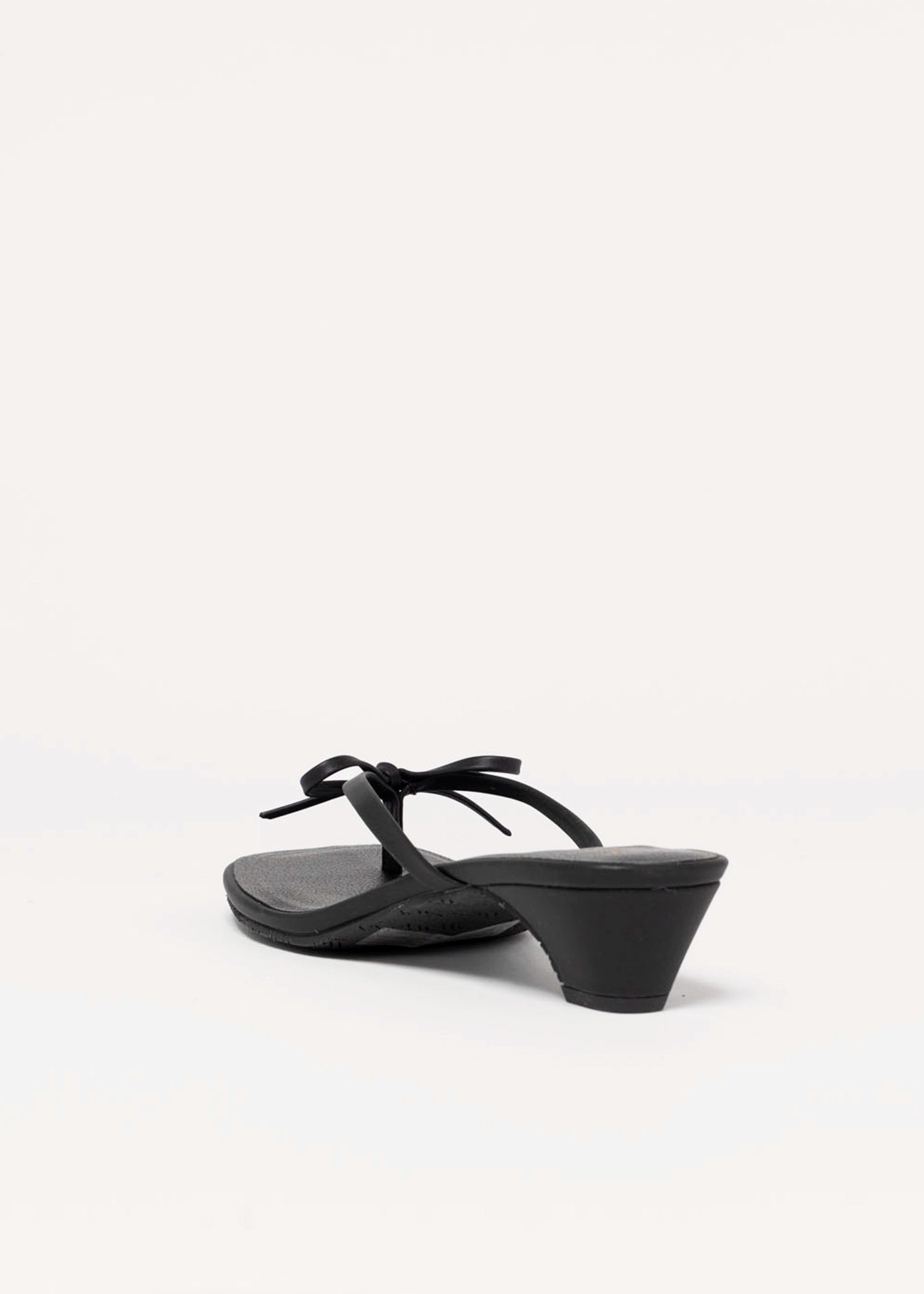 swatch_Black Seychelles perfect wish thong sandal