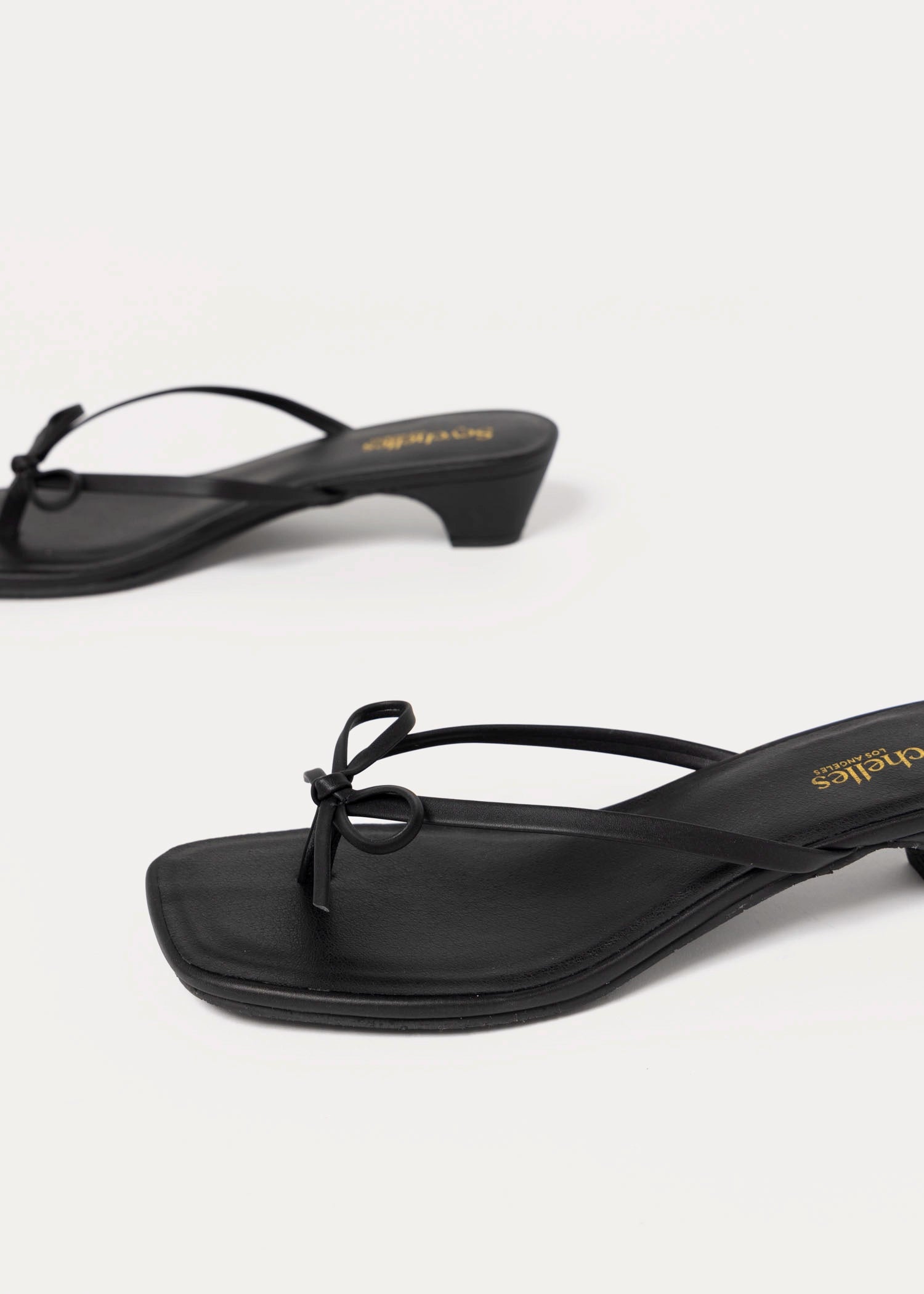 swatch_Black Seychelles perfect wish thong sandal