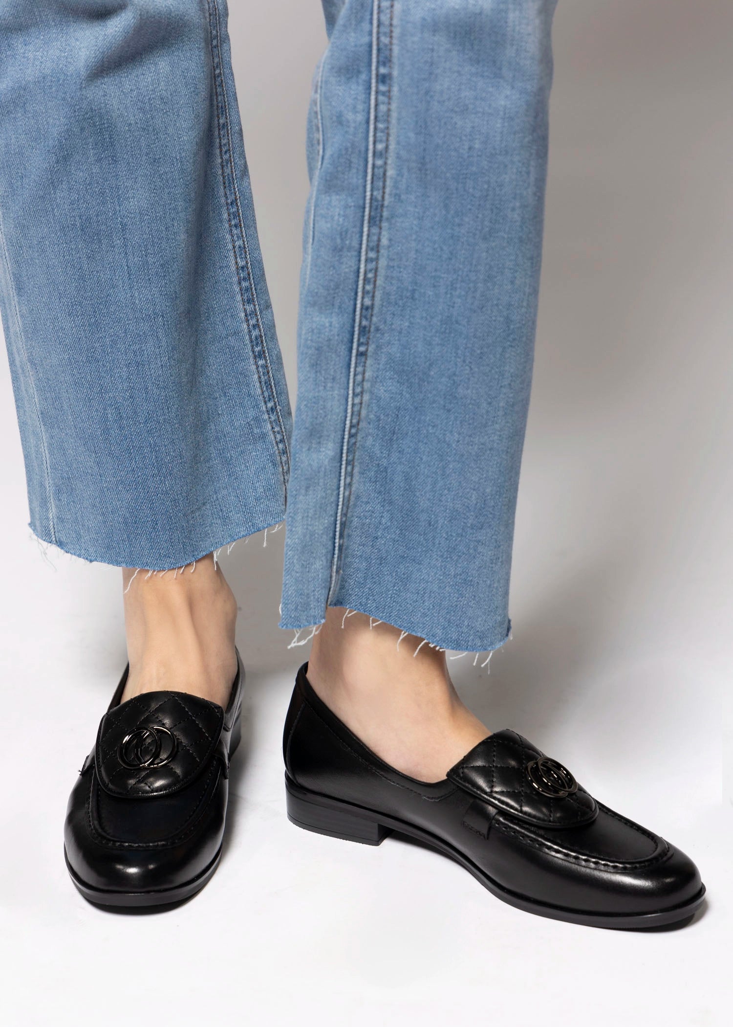 swatch_Black Leather vaneli kodiak loafer