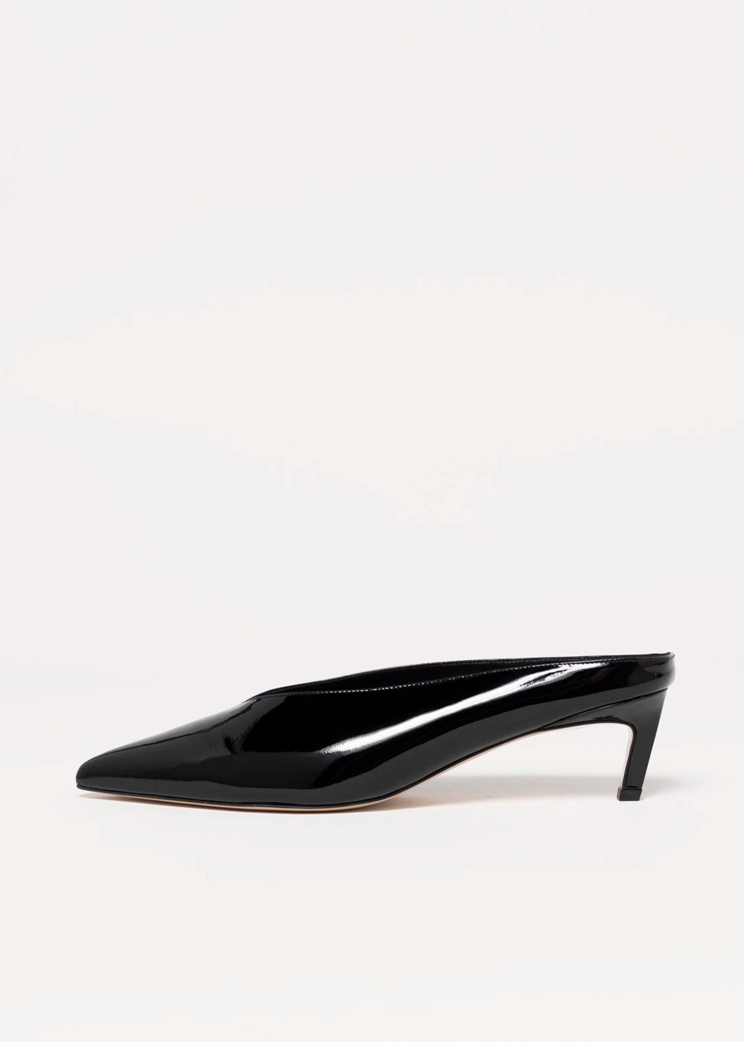 swatch_Black Patent pointed toe mule