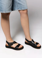swatch_Black inuovo platform leather sandal